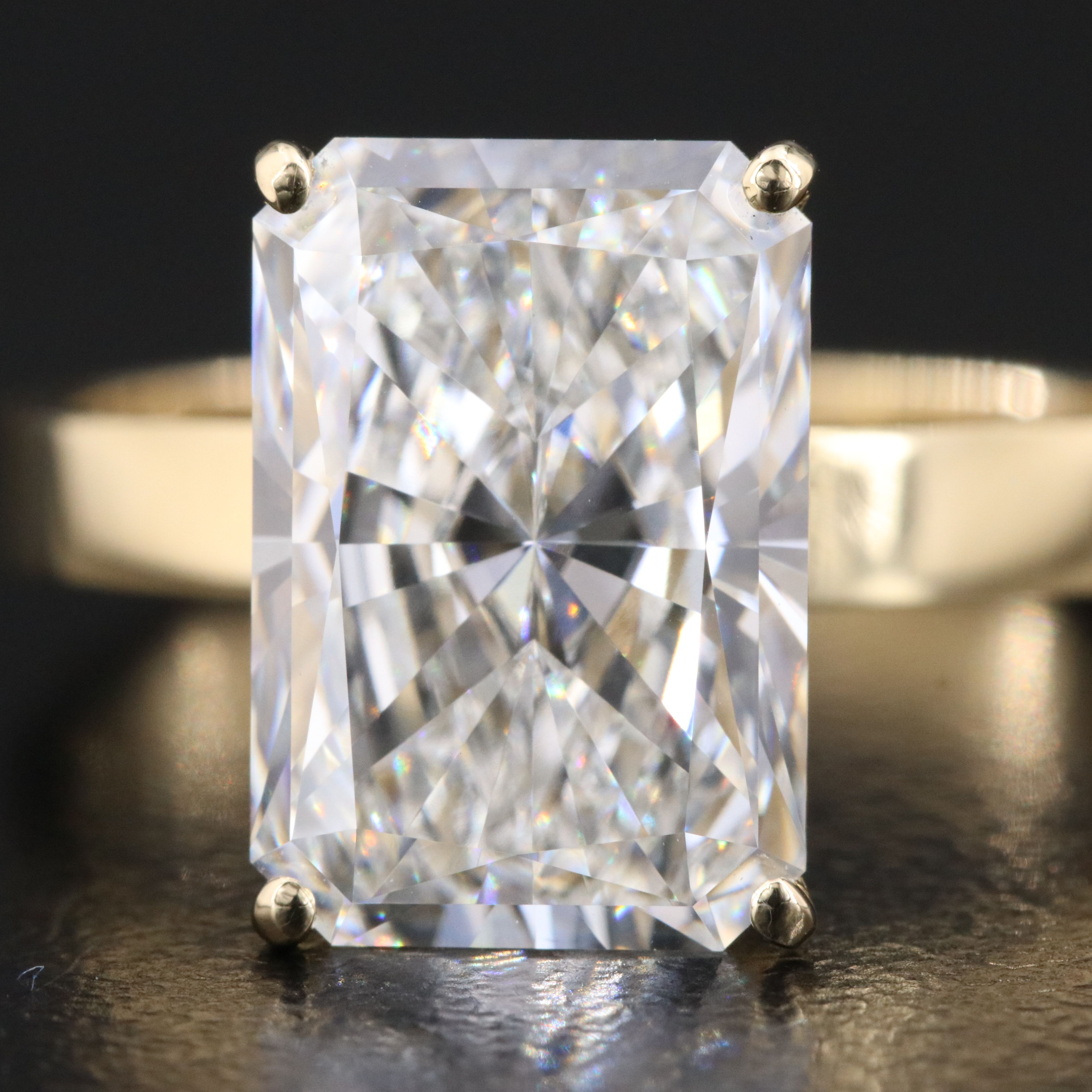 14K 5.10 CT Lab Grown Diamond Solitaire Ring with IGI Report