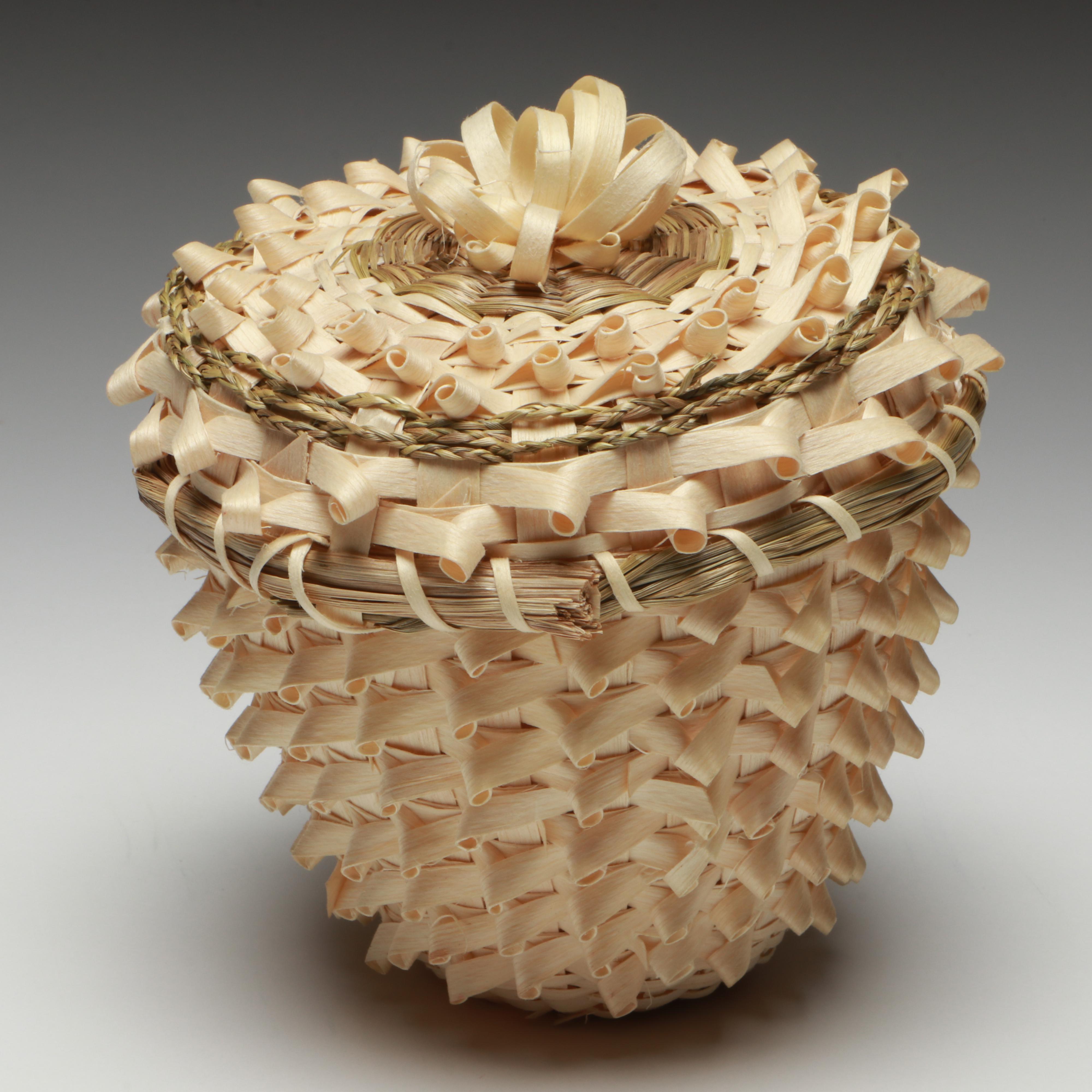 Ronnie-Leigh Goeman Onondaga Eel Clan Black Ash and Sweetgrass Lidded Basket