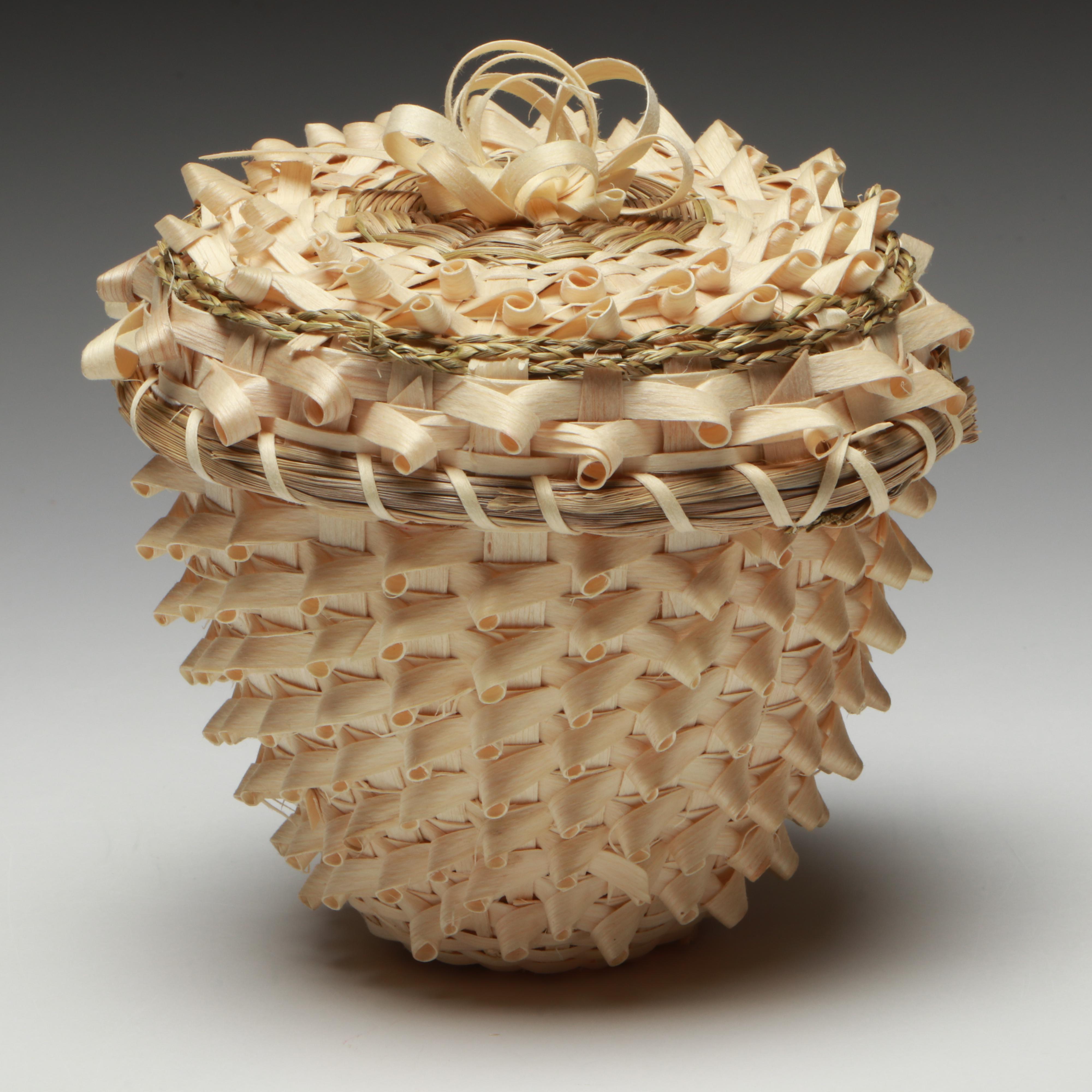 Ronnie-Leigh Goeman Onondaga Eel Clan Black Ash and Sweetgrass Lidded Basket