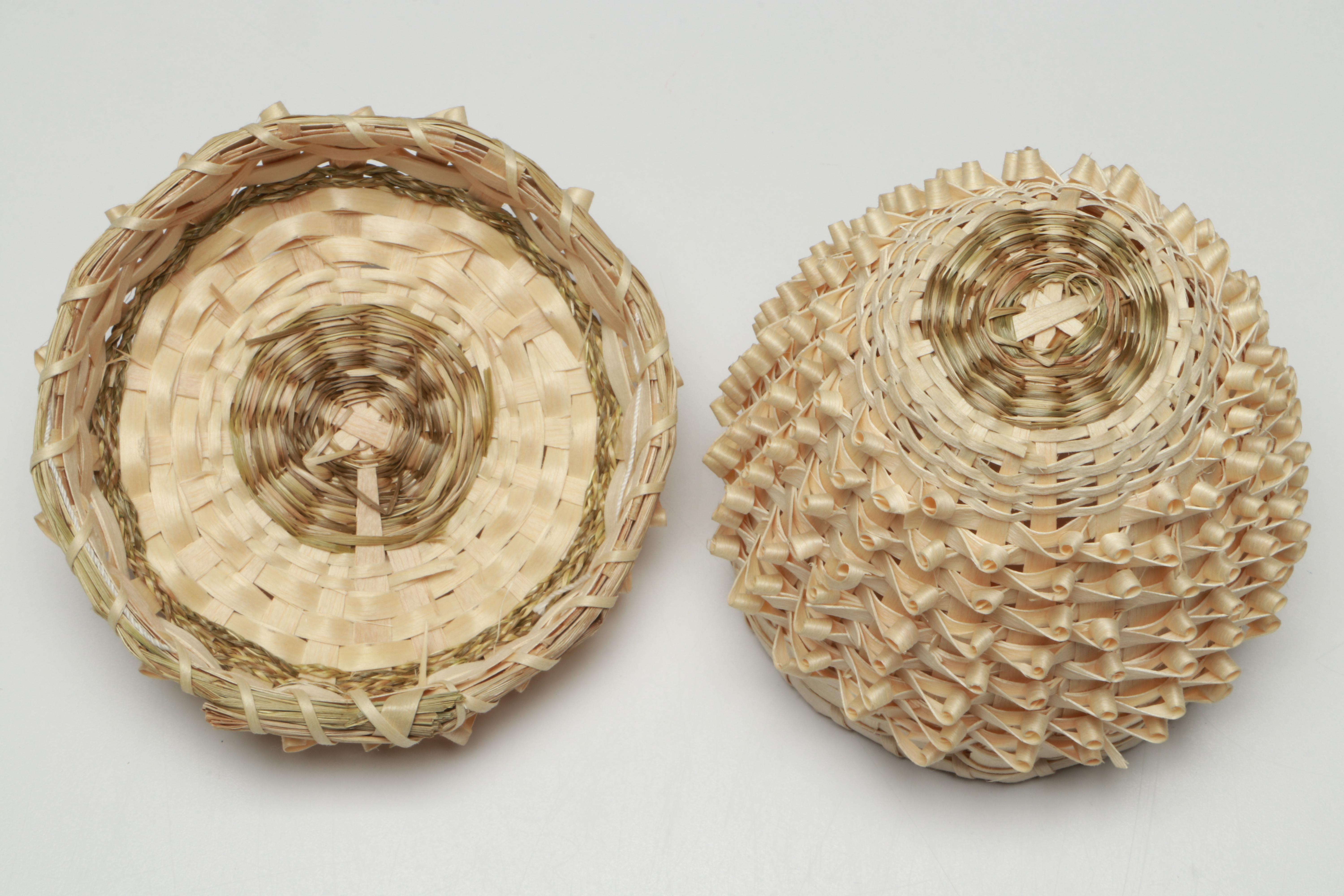 Ronnie-Leigh Goeman Onondaga Eel Clan Black Ash and Sweetgrass Lidded Basket
