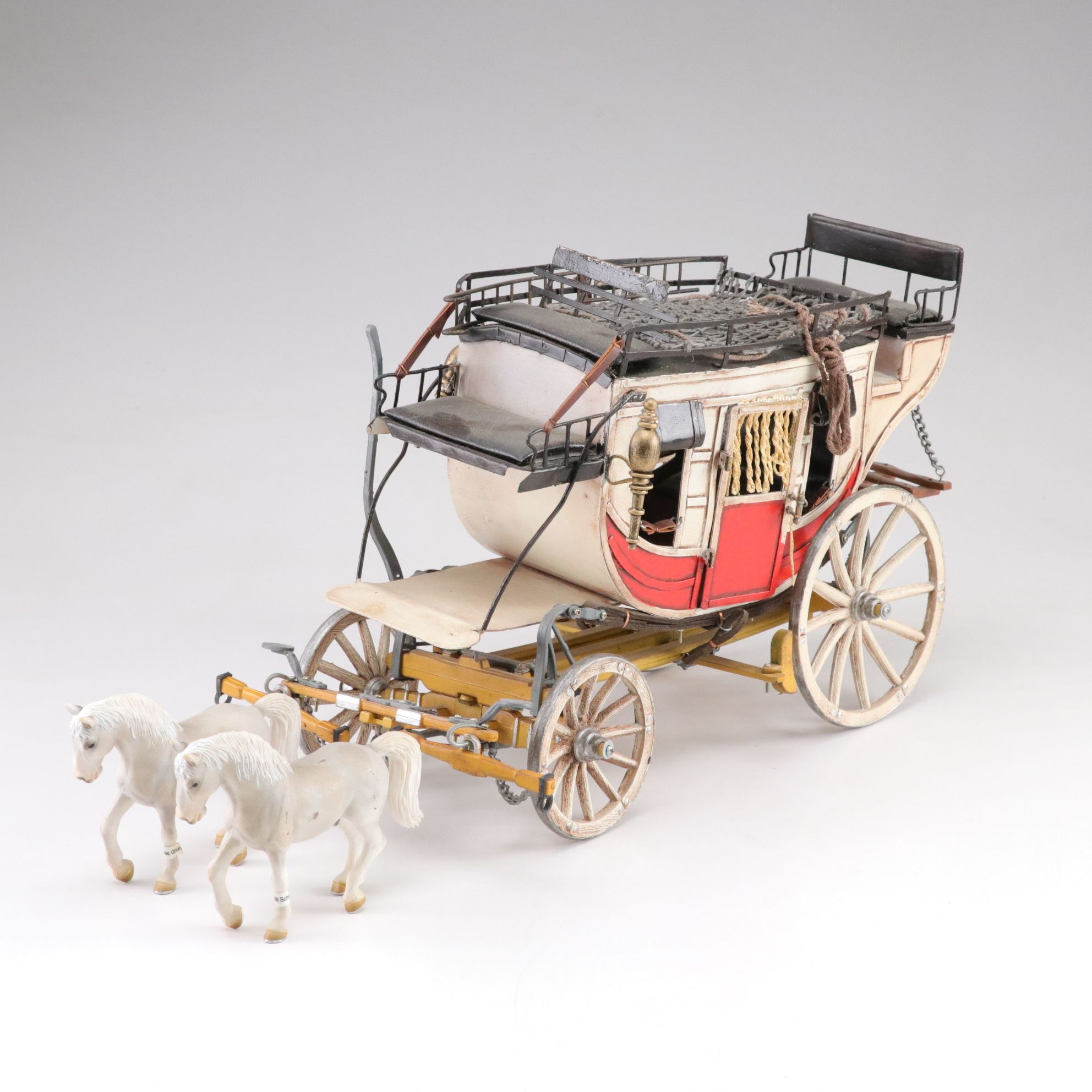 Detail Model of Concord Stagecoach with Pair of Horse Figurines