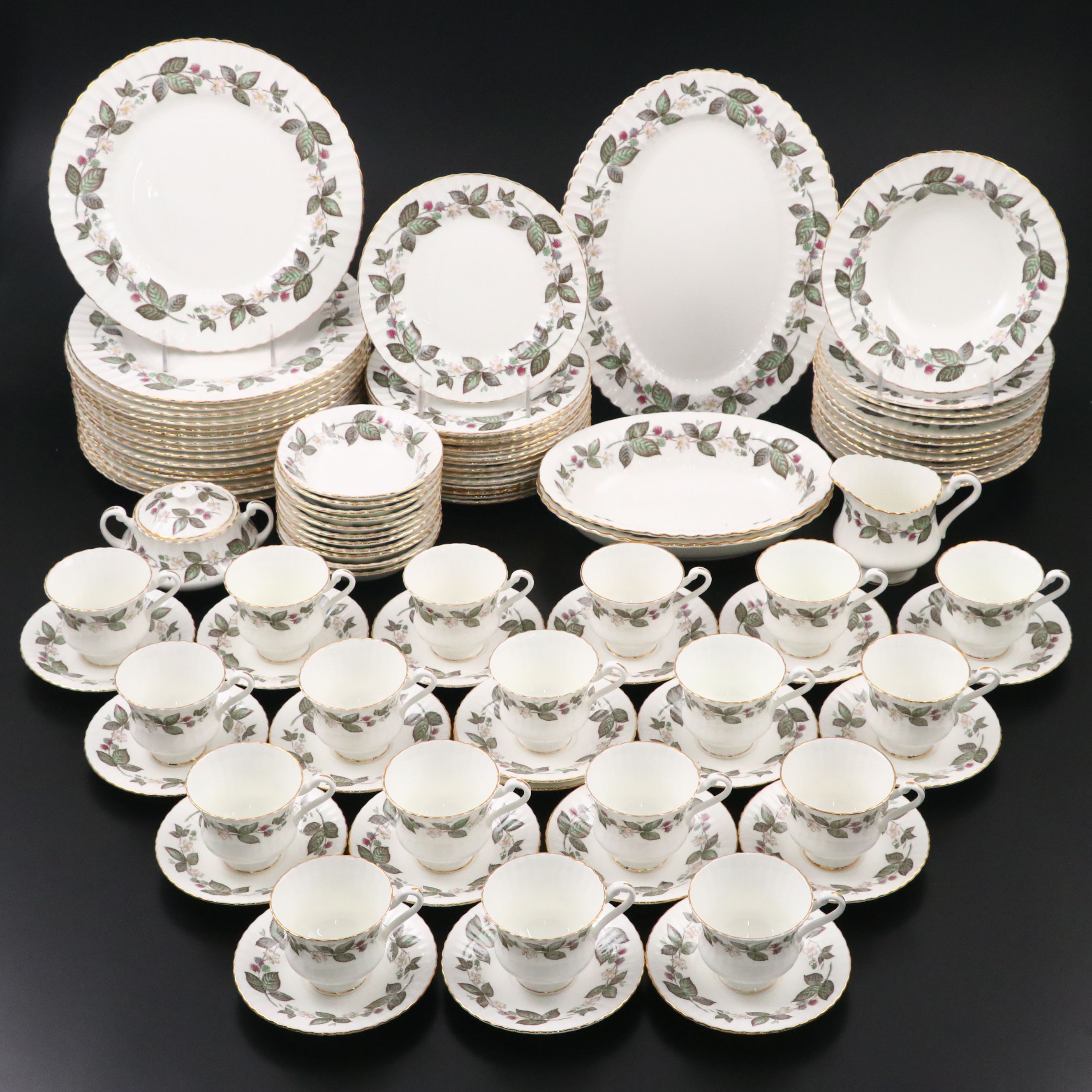 Roslyn Porcelain Dinnerware