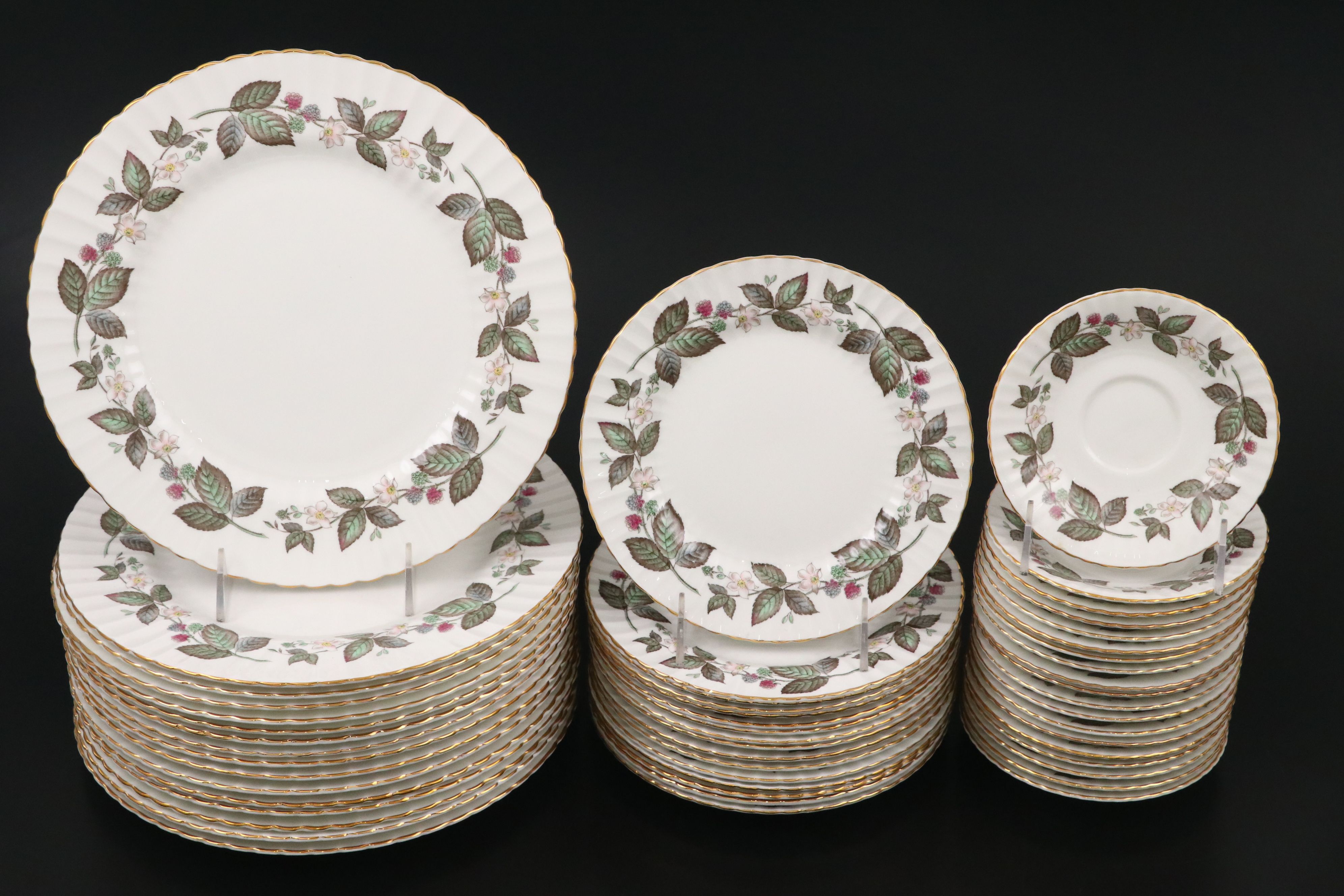 Roslyn Porcelain Dinnerware