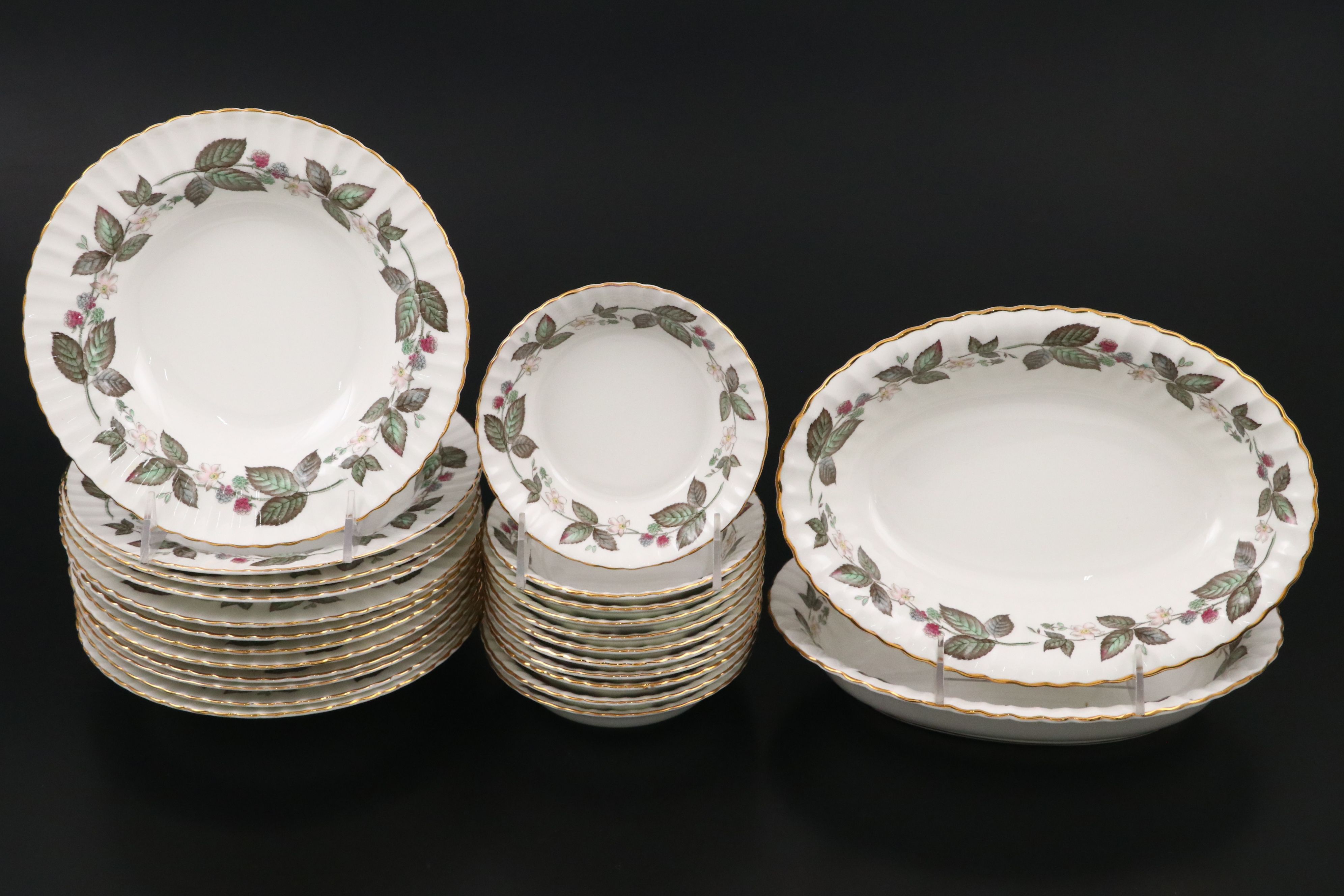Roslyn Porcelain Dinnerware