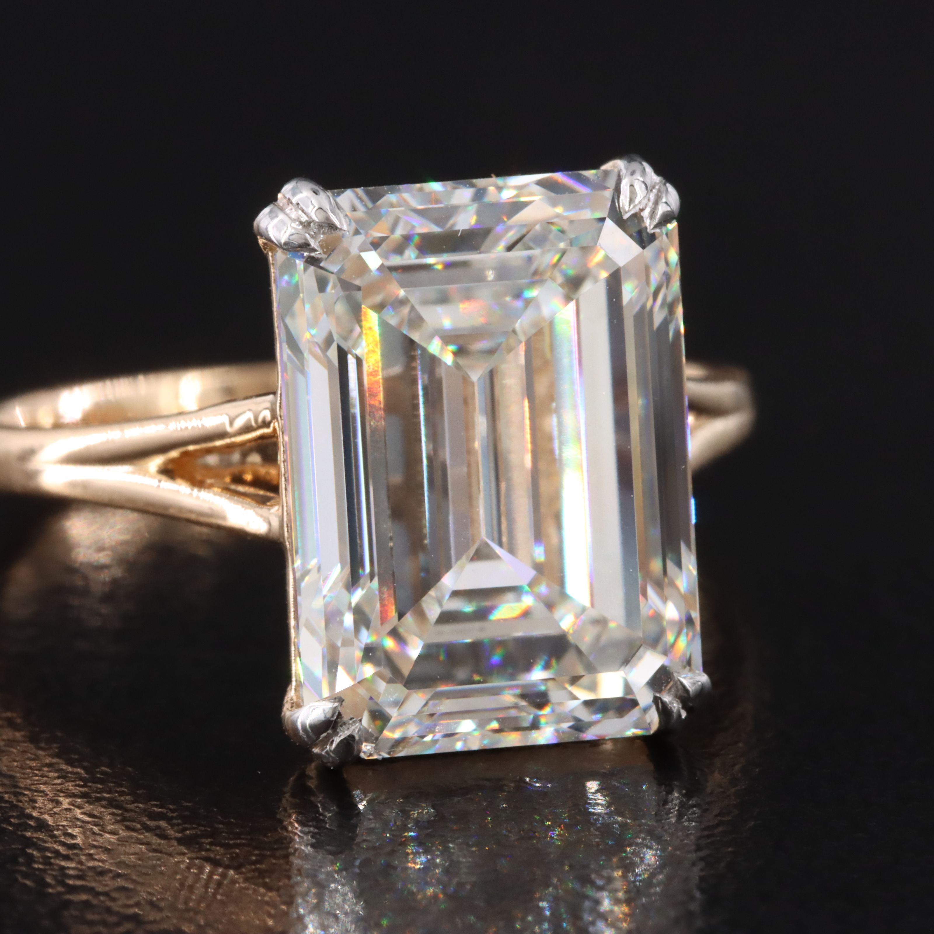 18K 7.11 CT Lab Grown Diamond Solitaire Ring with IGI Report