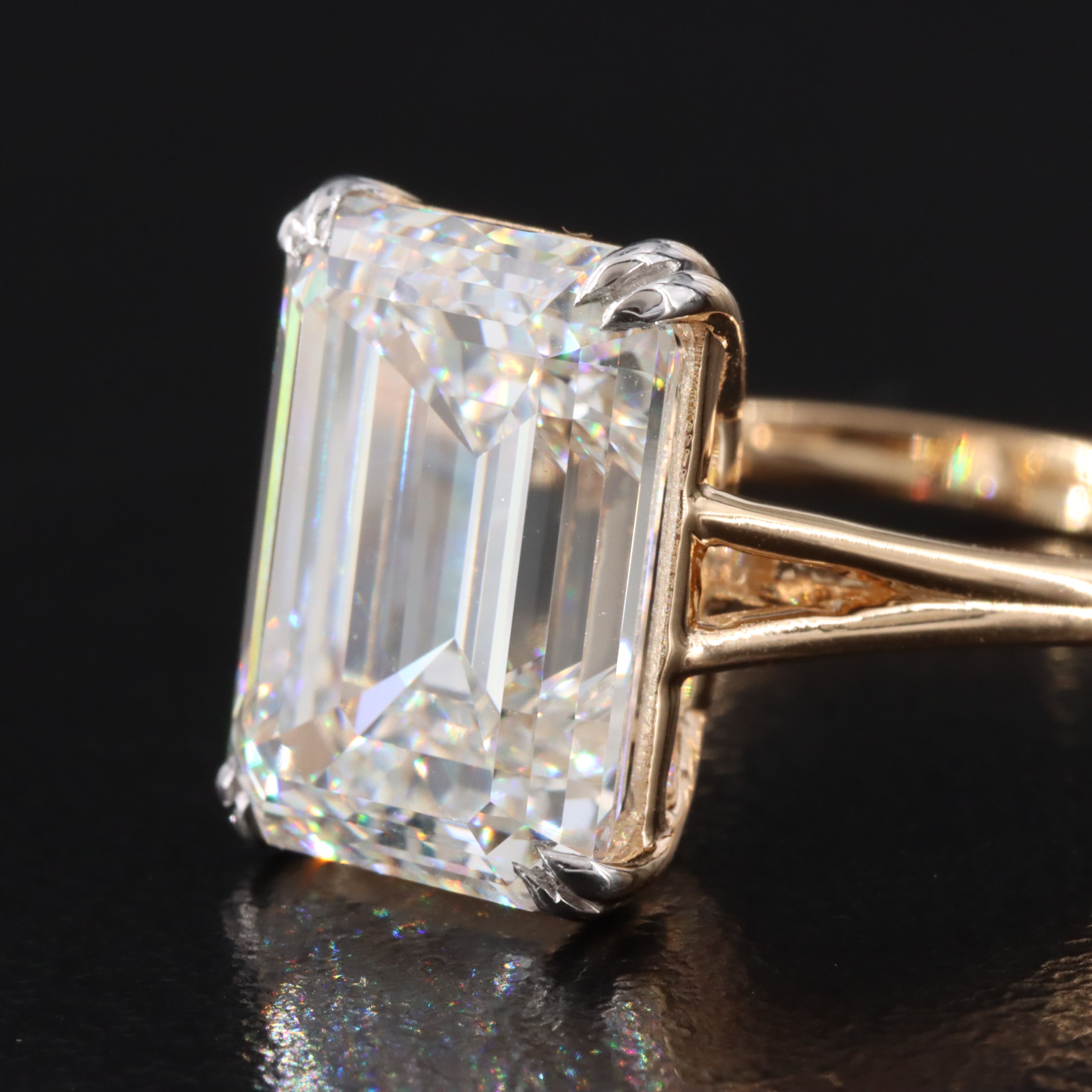 18K 7.11 CT Lab Grown Diamond Solitaire Ring with IGI Report