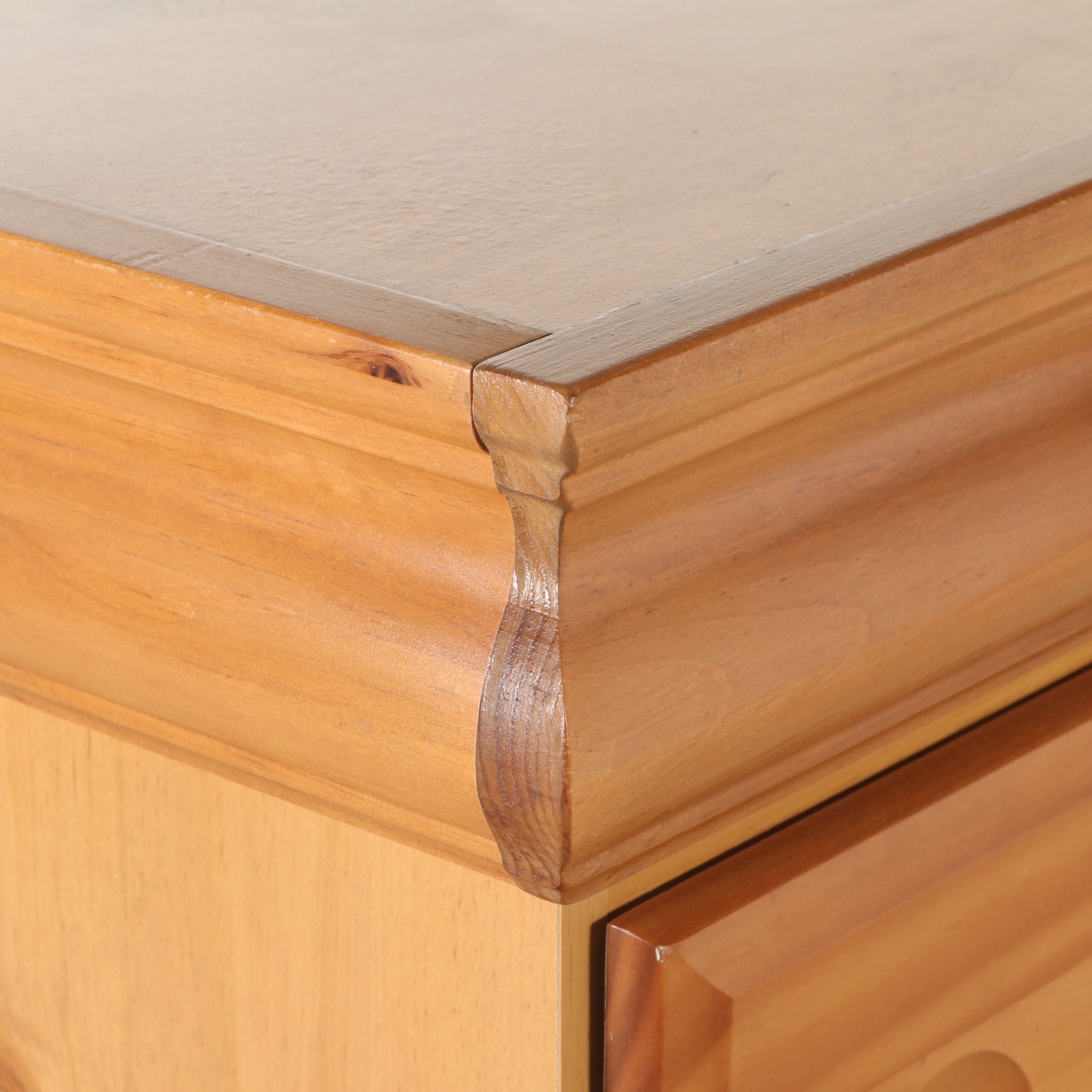 Colonial Style Pine Chest of Drawers