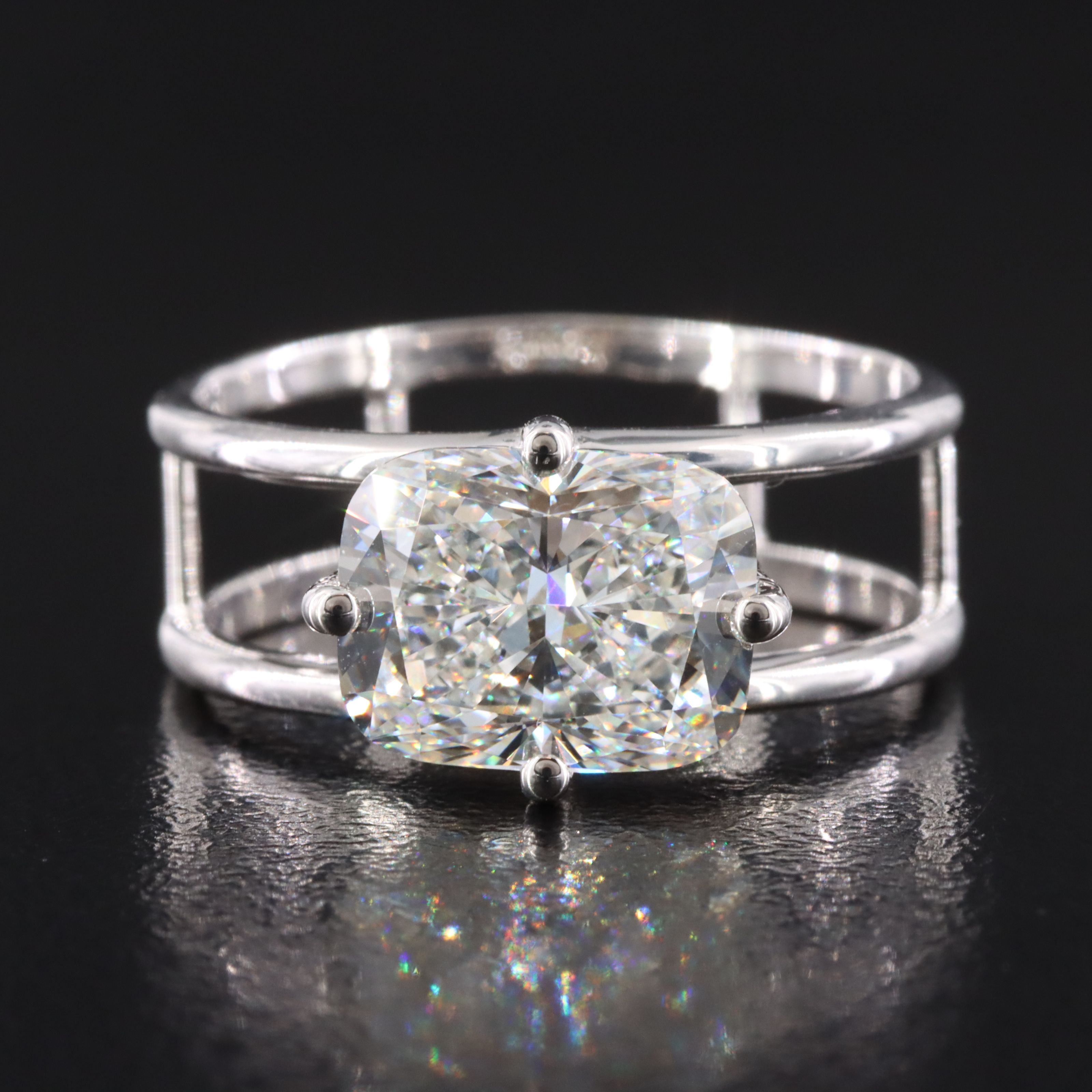 14K 3.05 CT Lab Grown Diamond East-West Solitaire Ring with IGI Report