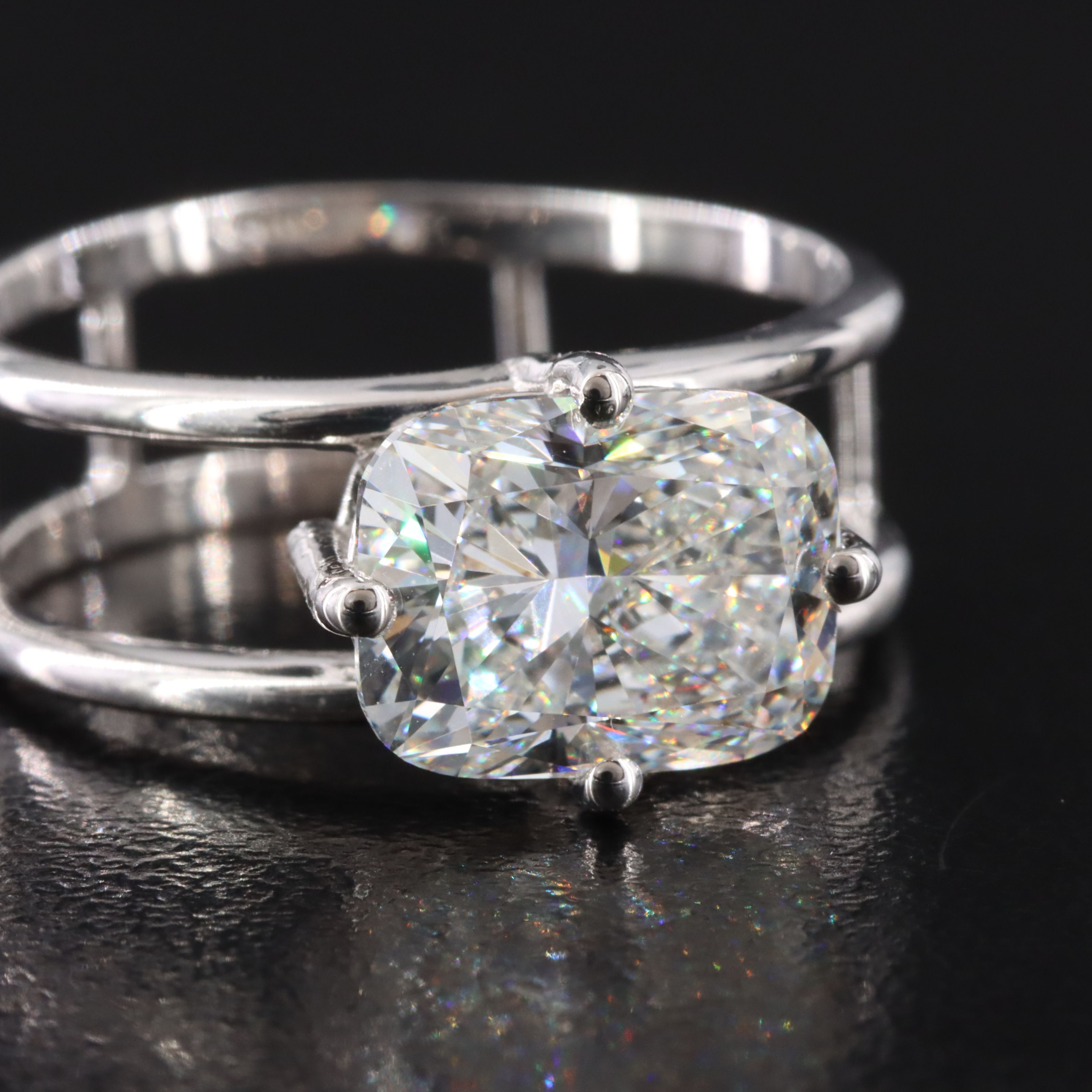 14K 3.05 CT Lab Grown Diamond East-West Solitaire Ring with IGI Report