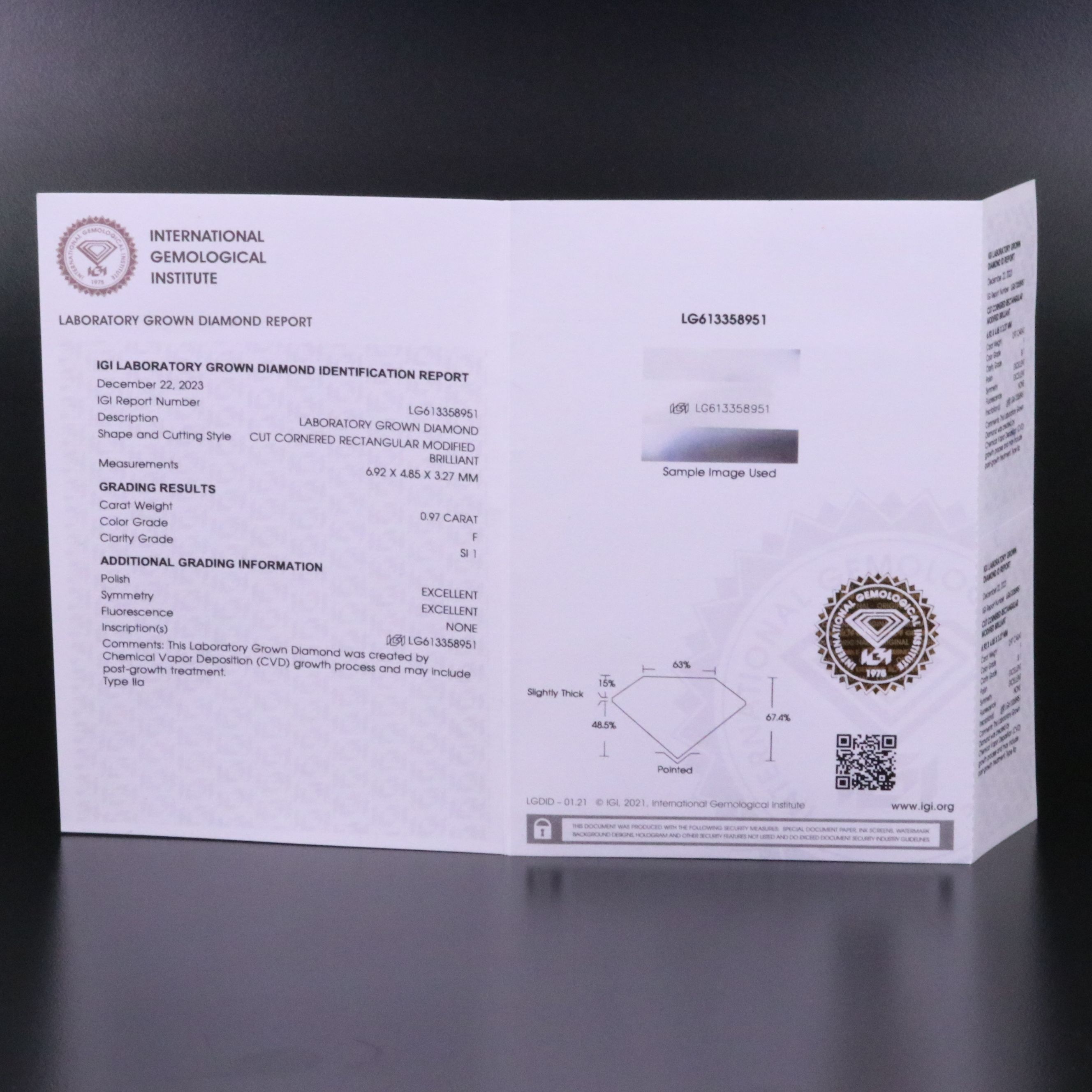 Loose 0.97 CT Lab Grown Diamond with IGI Report