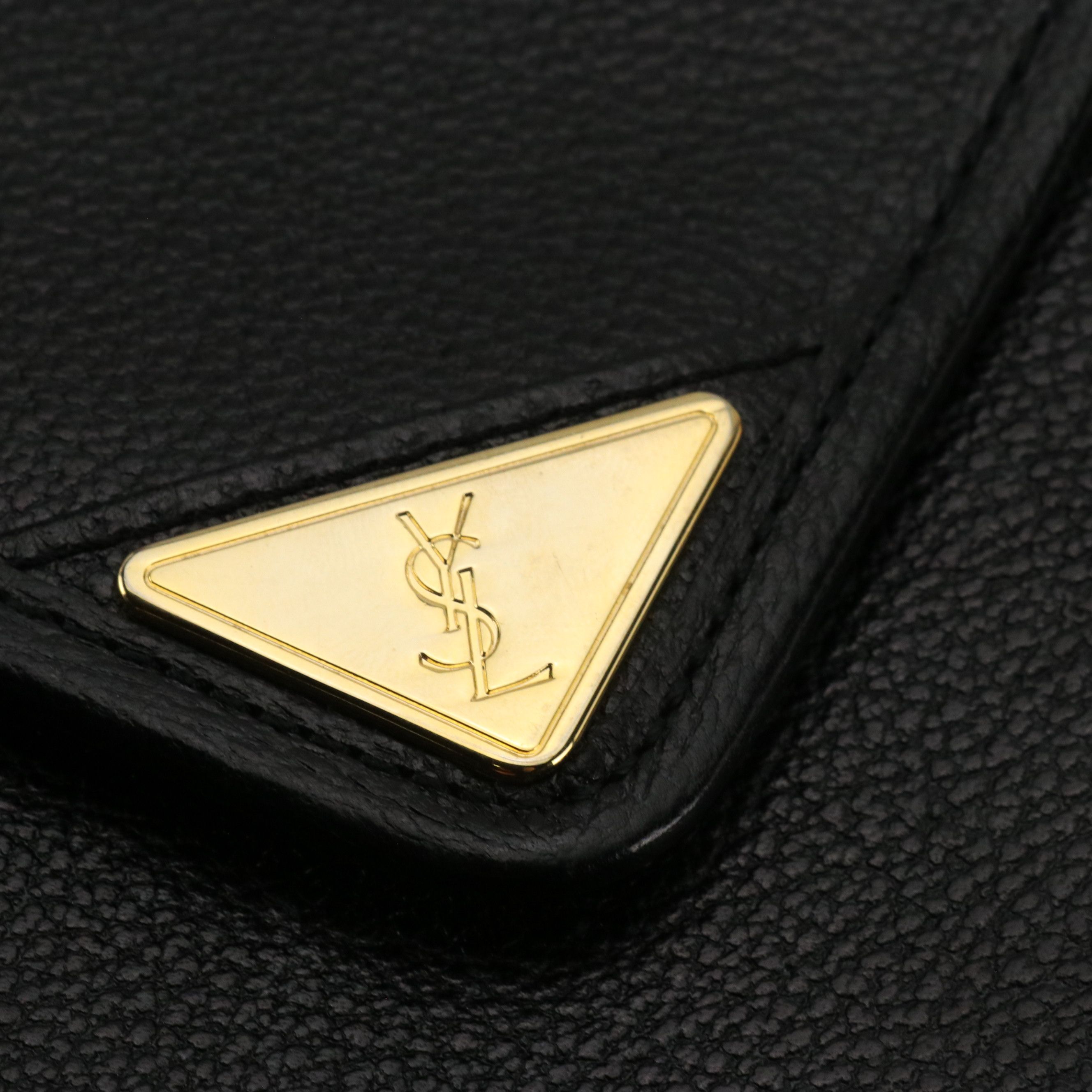 Yves Saint Laurent Crossbody Envelope Bag in Black Pebbled Leather