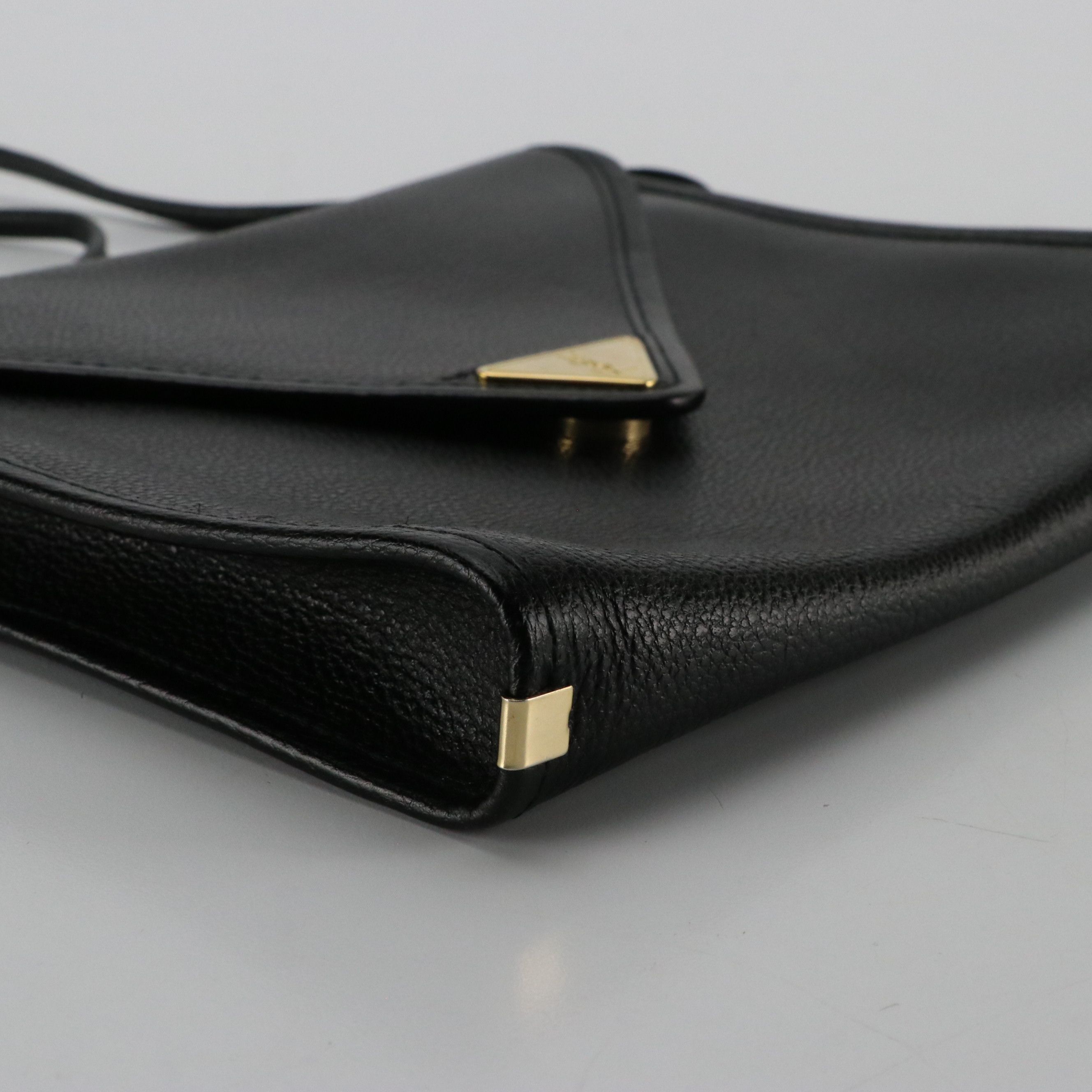 Yves Saint Laurent Crossbody Envelope Bag in Black Pebbled Leather