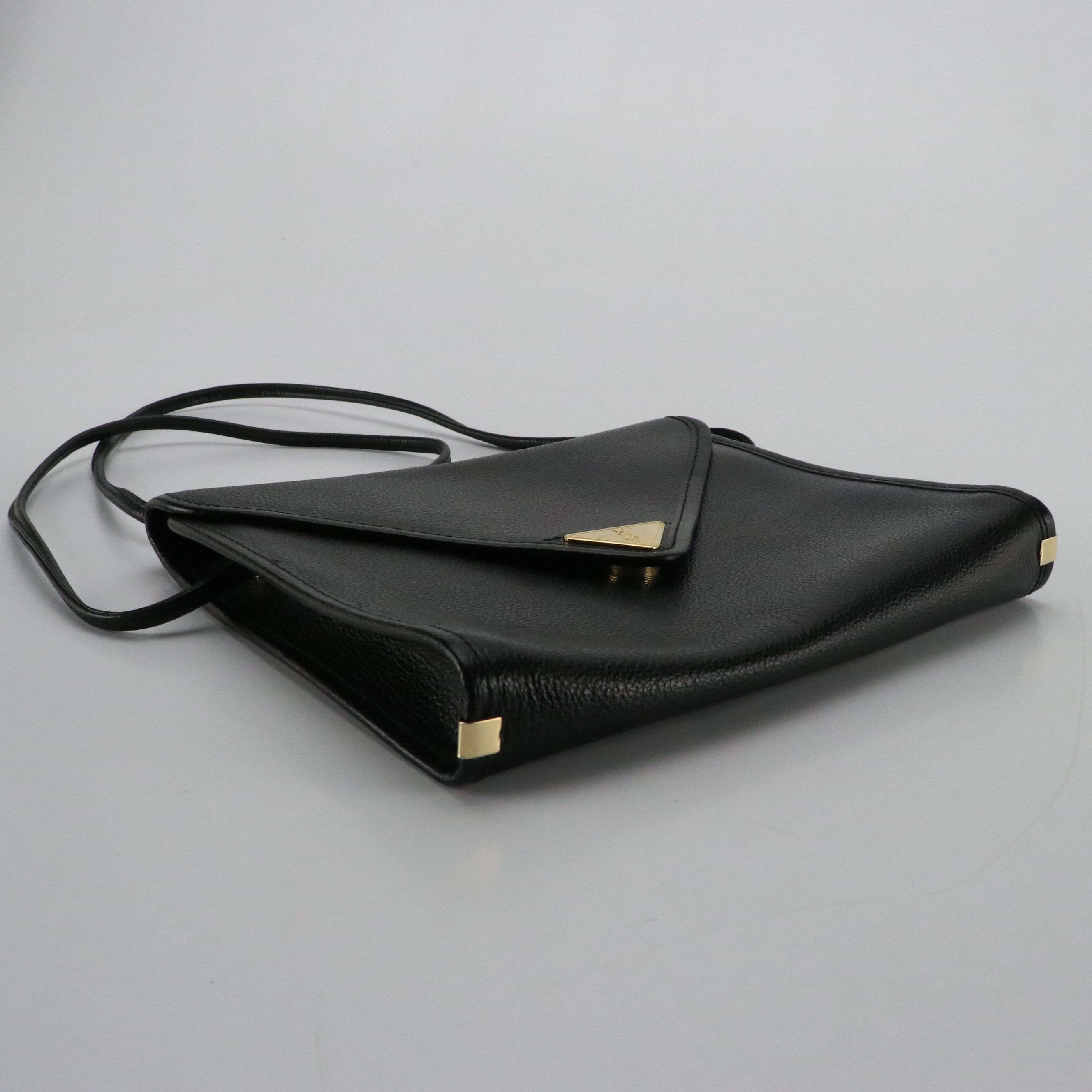 Yves Saint Laurent Crossbody Envelope Bag in Black Pebbled Leather