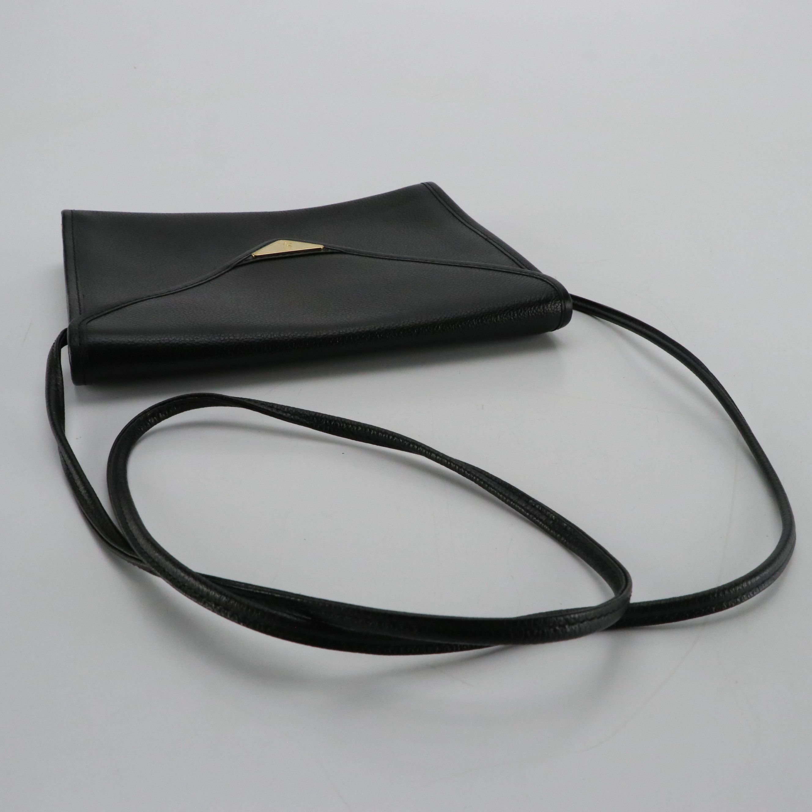 Yves Saint Laurent Crossbody Envelope Bag in Black Pebbled Leather