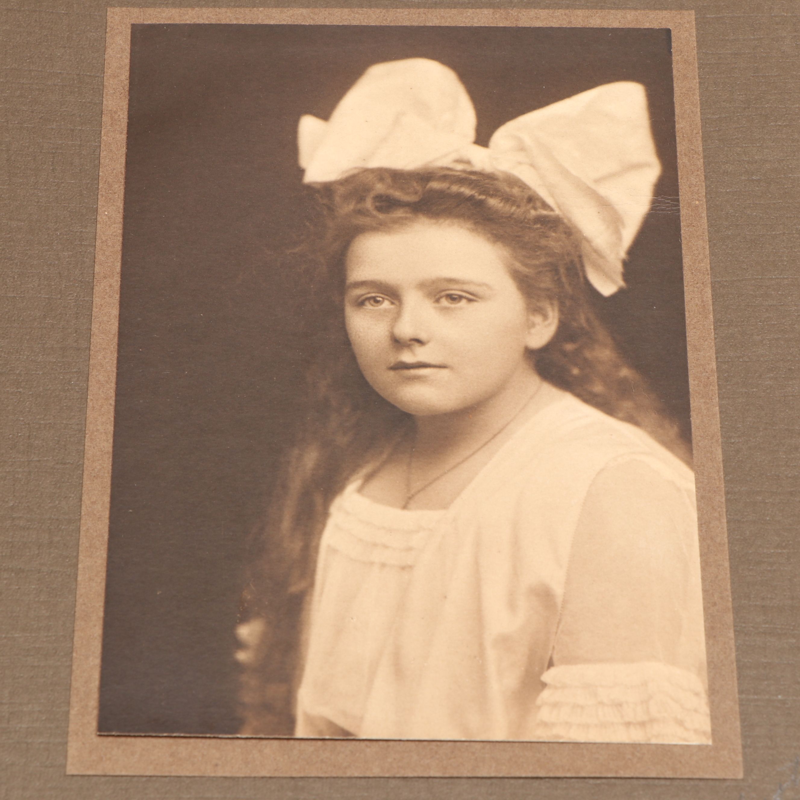 Photographs of Men, Women and Children, Late 19th/Early 20th Century