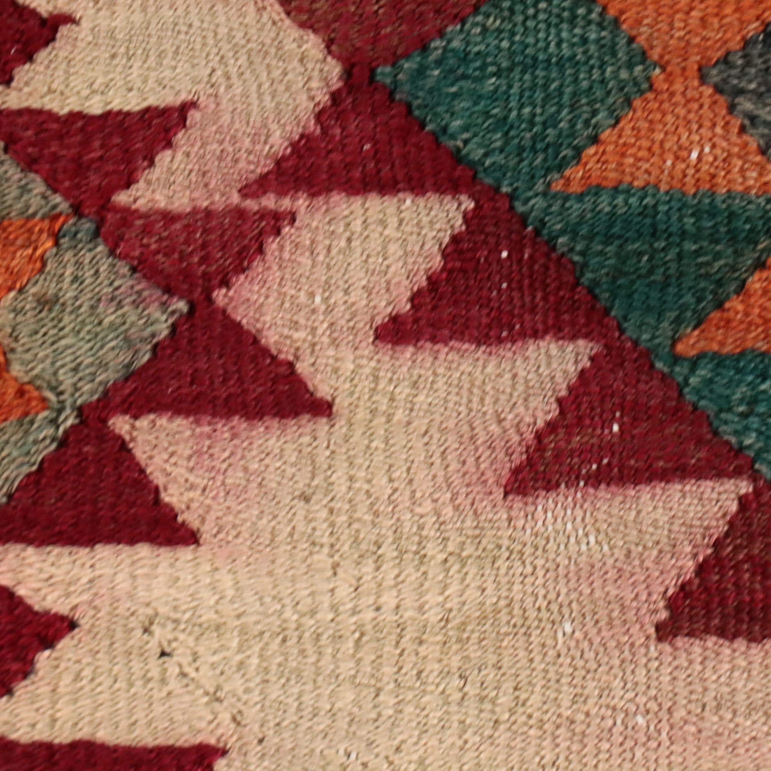 3'11 x 2'10 Handwoven Turkish Kilim Accent Rug Remnant