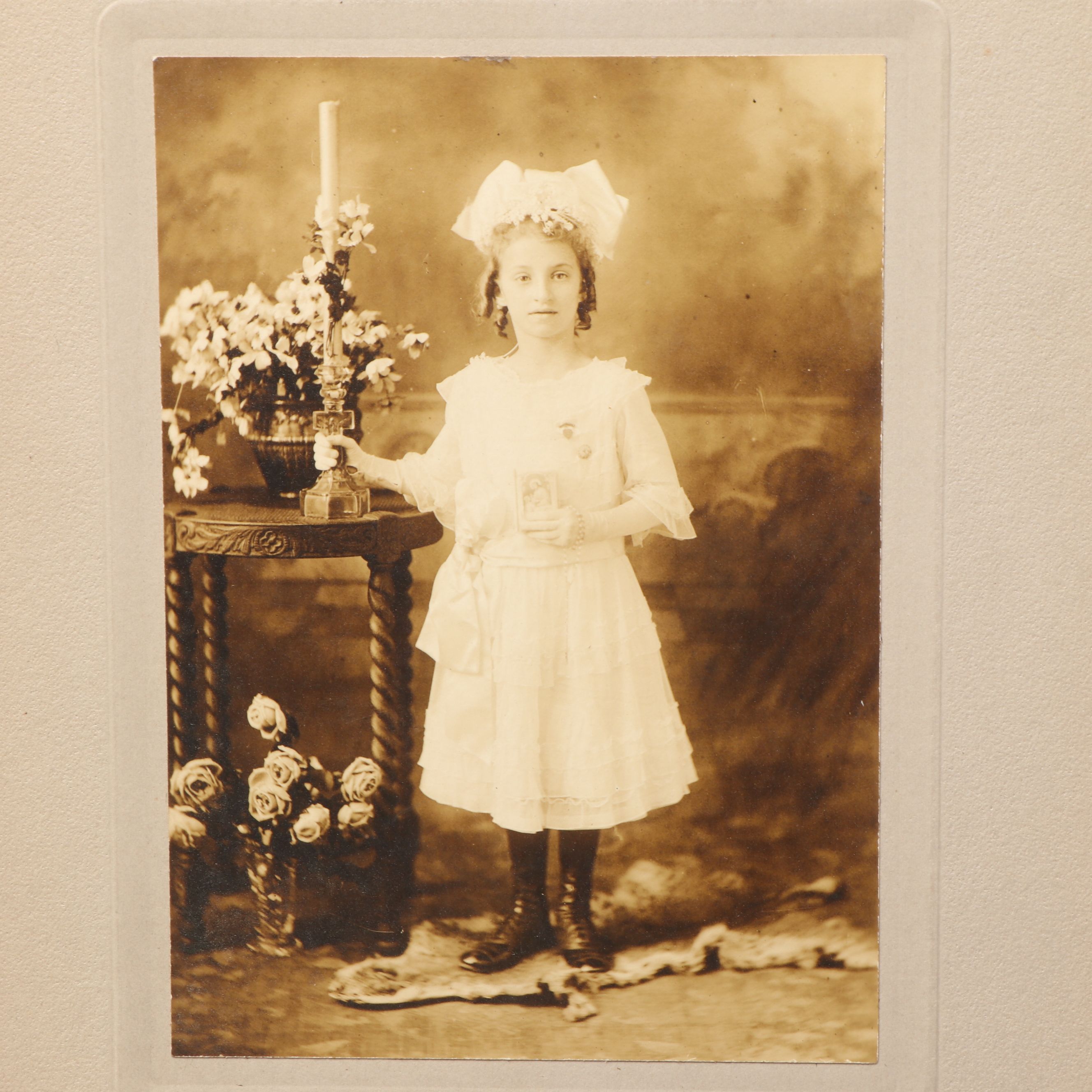 Photographs of Men, Women and Children, Late 19th/Early 20th Century