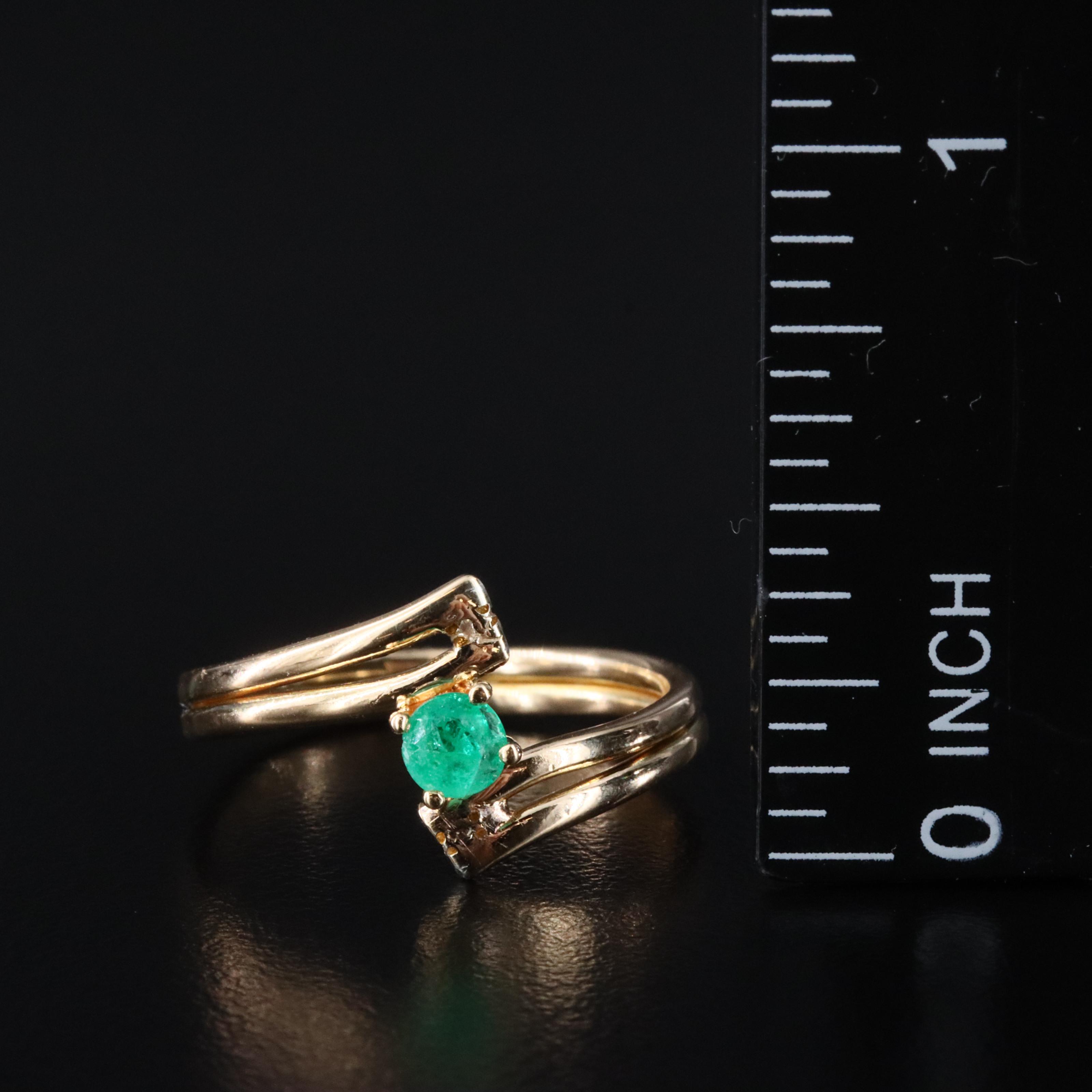 18K Emerald Bypass Ring