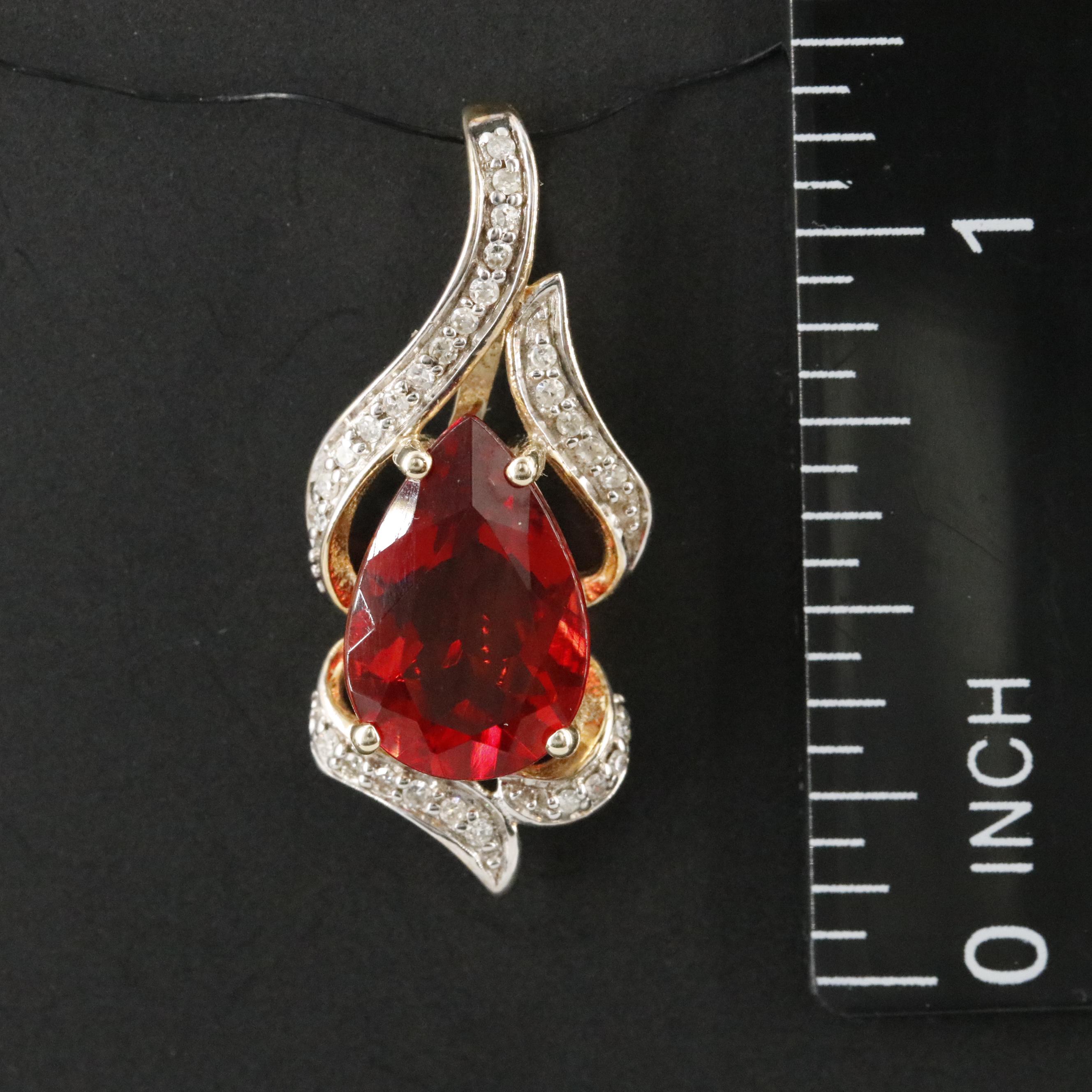 9K Labradorite and Diamond Pendant