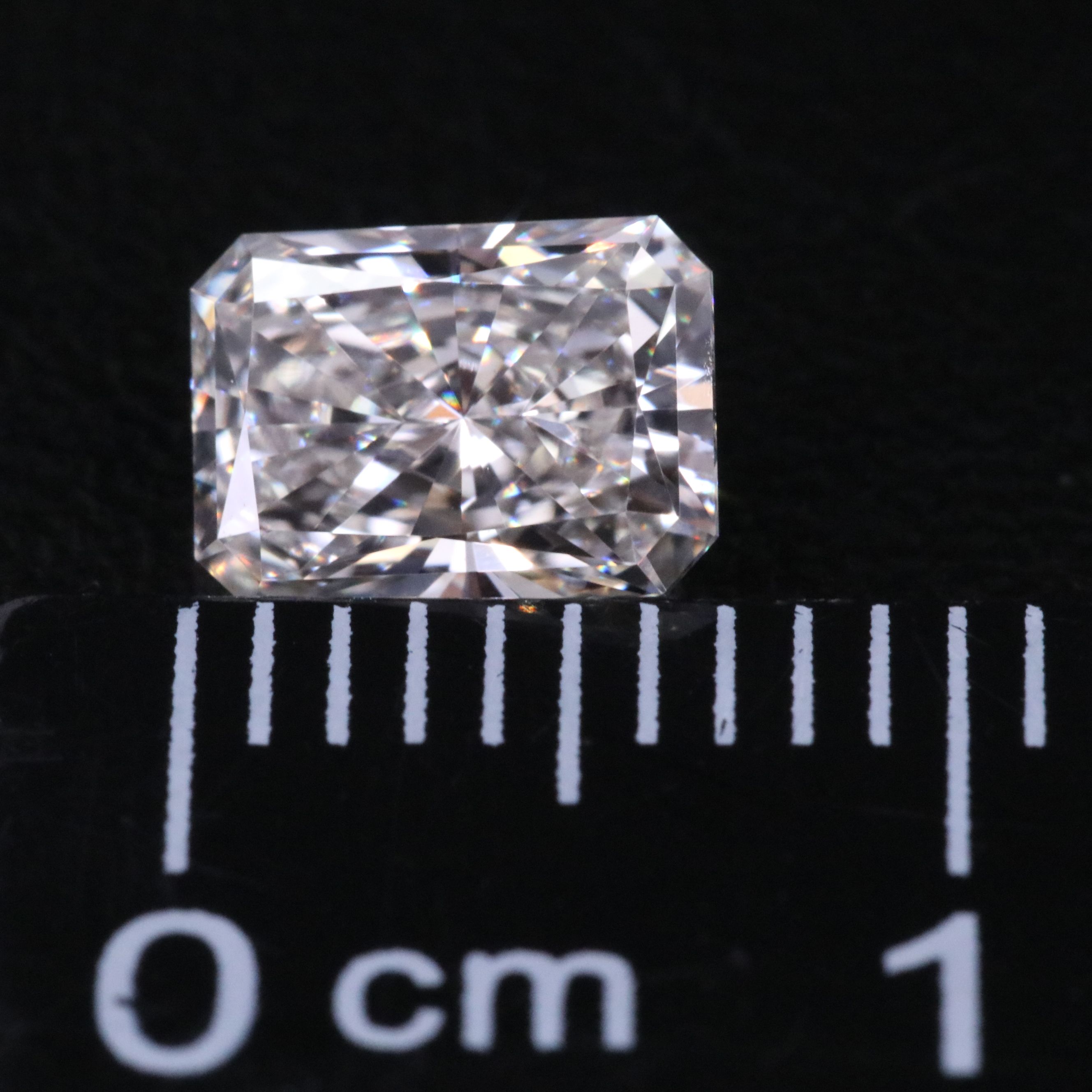 Loose 0.96 CT Lab Grown Diamond with IGI Report