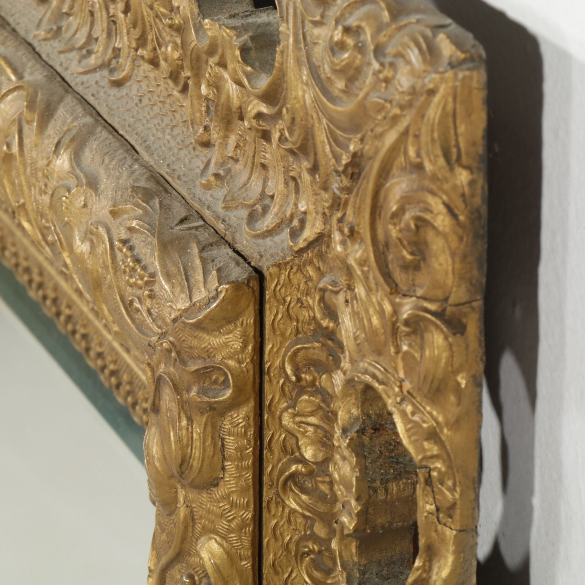 Baroque Style Rectangular Wall Mirror with Gold Toned Frame