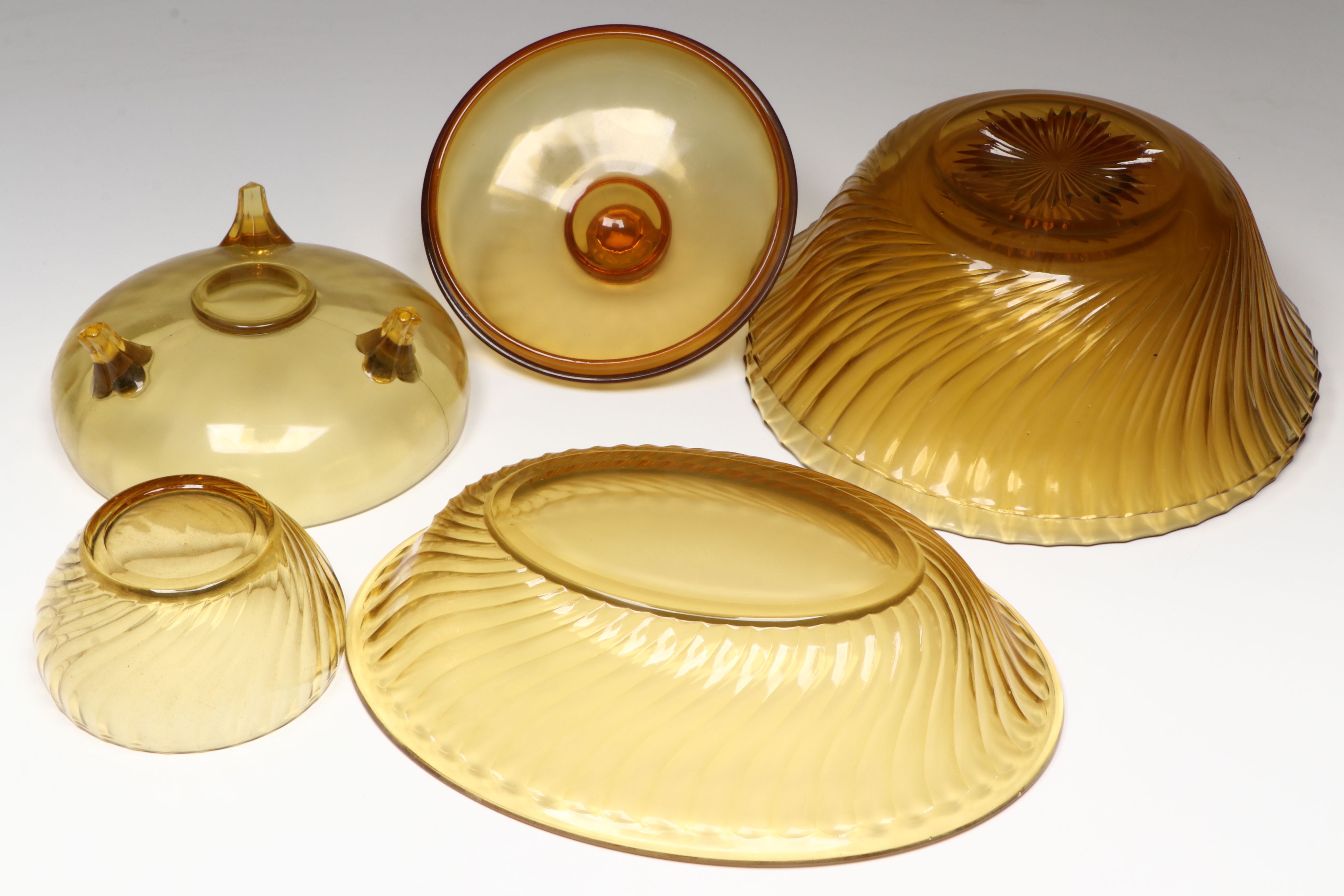 Duncan & Miller "Spiral Flutes Amber" Glass Dinnerware