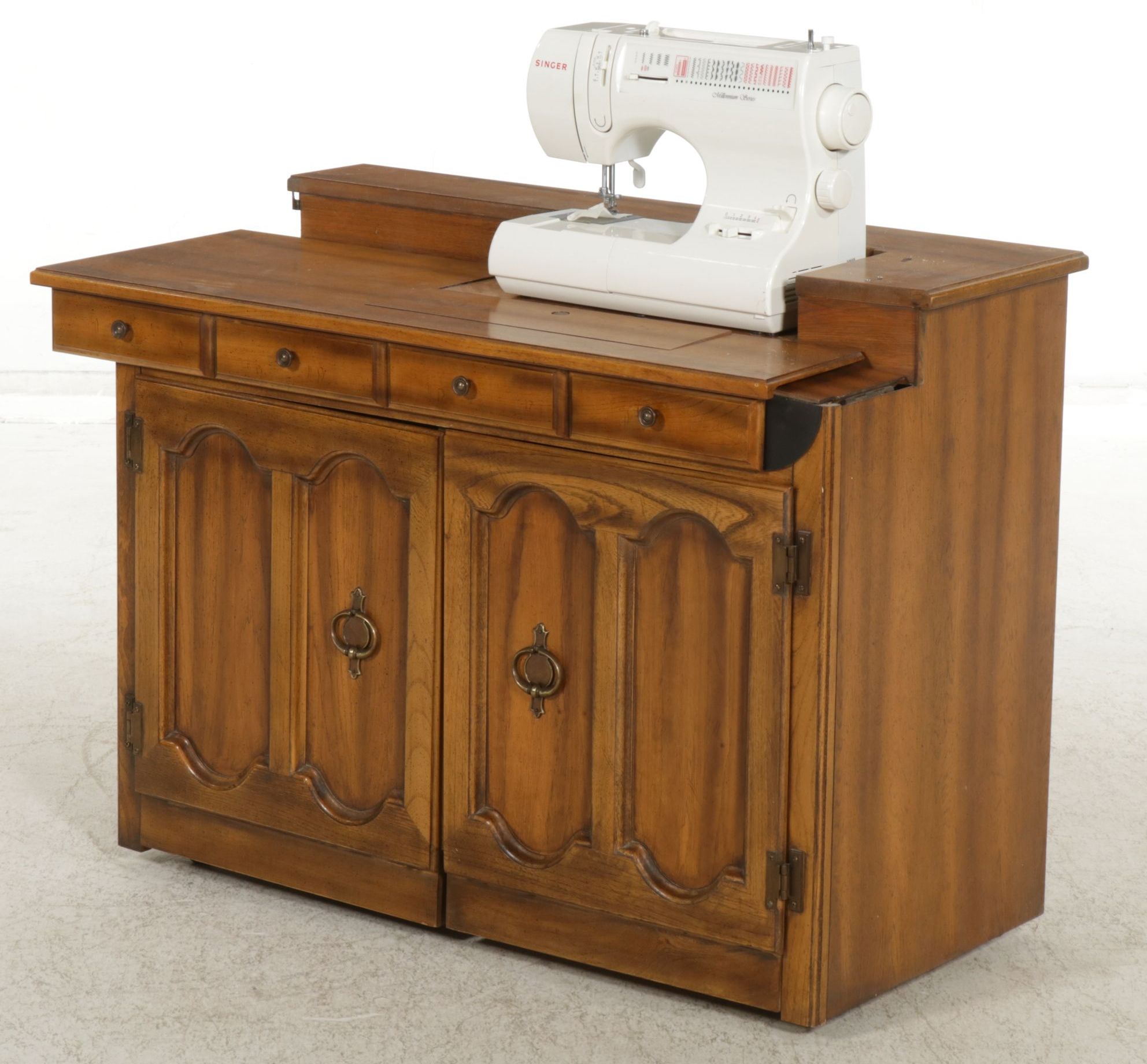 Singer Model 6423 Sewing Machine in Walnut Cabinet with Accessories