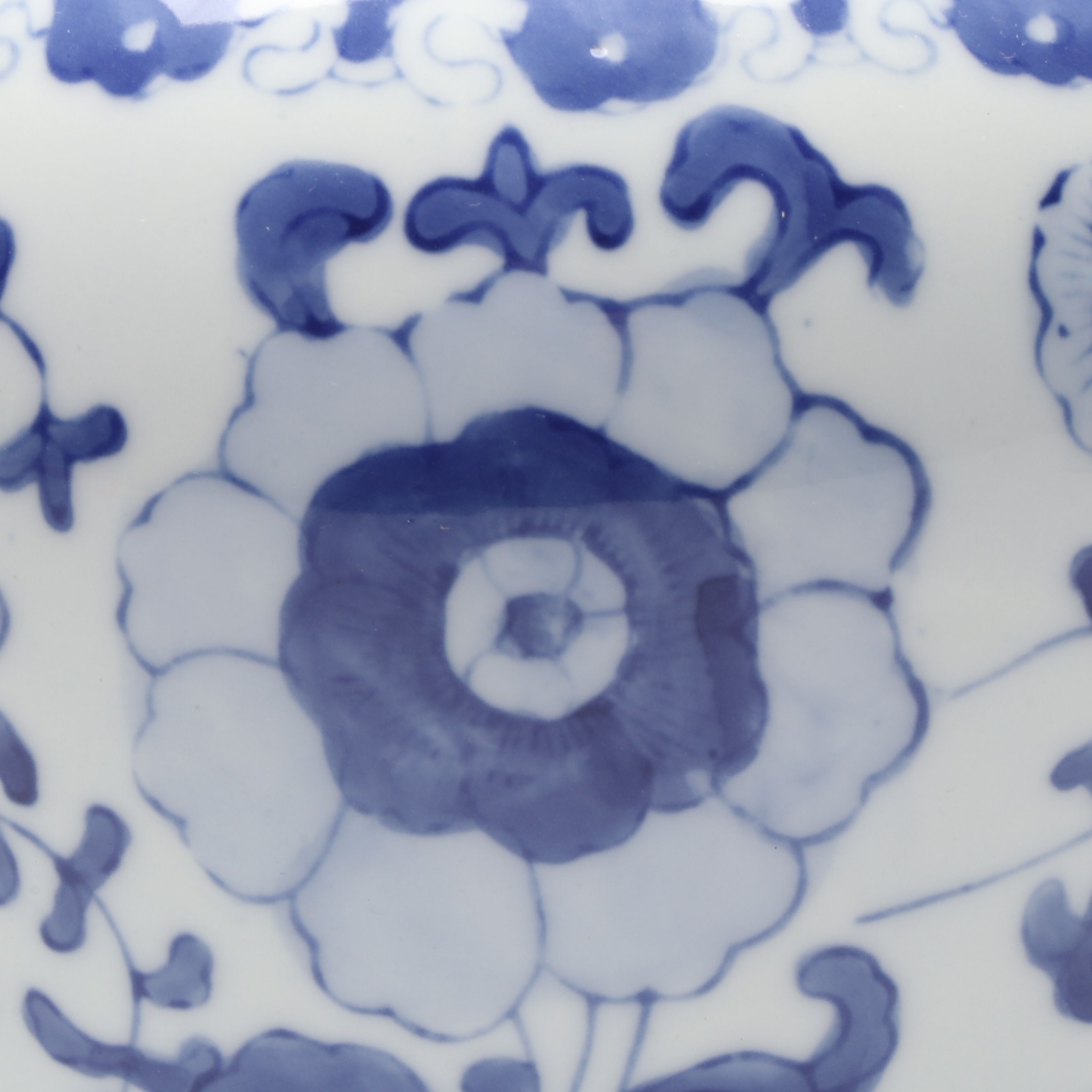 Chinese Morning Glory Vine Blue and White Porcelain Vase