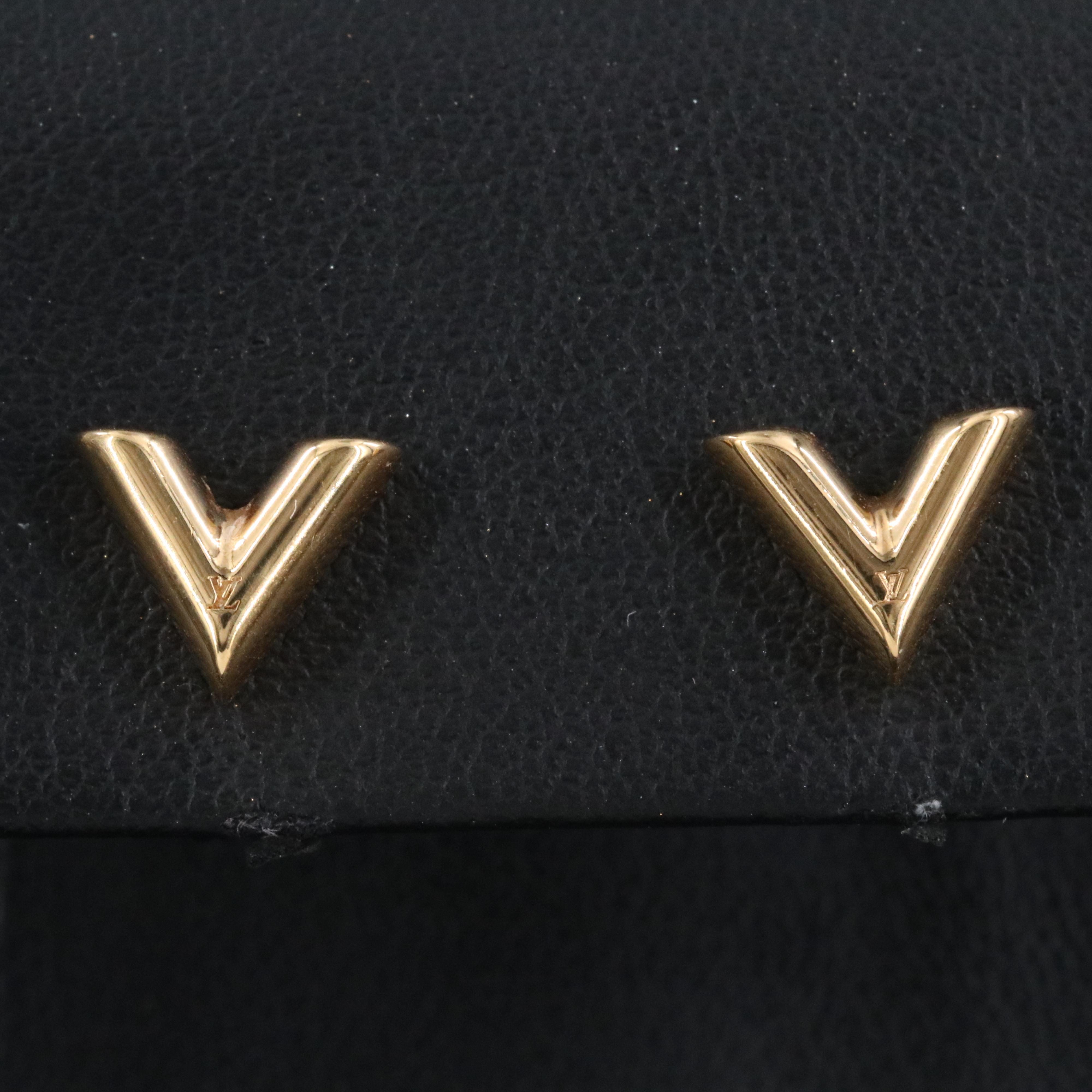 Louis Vuitton Essential V Earrings