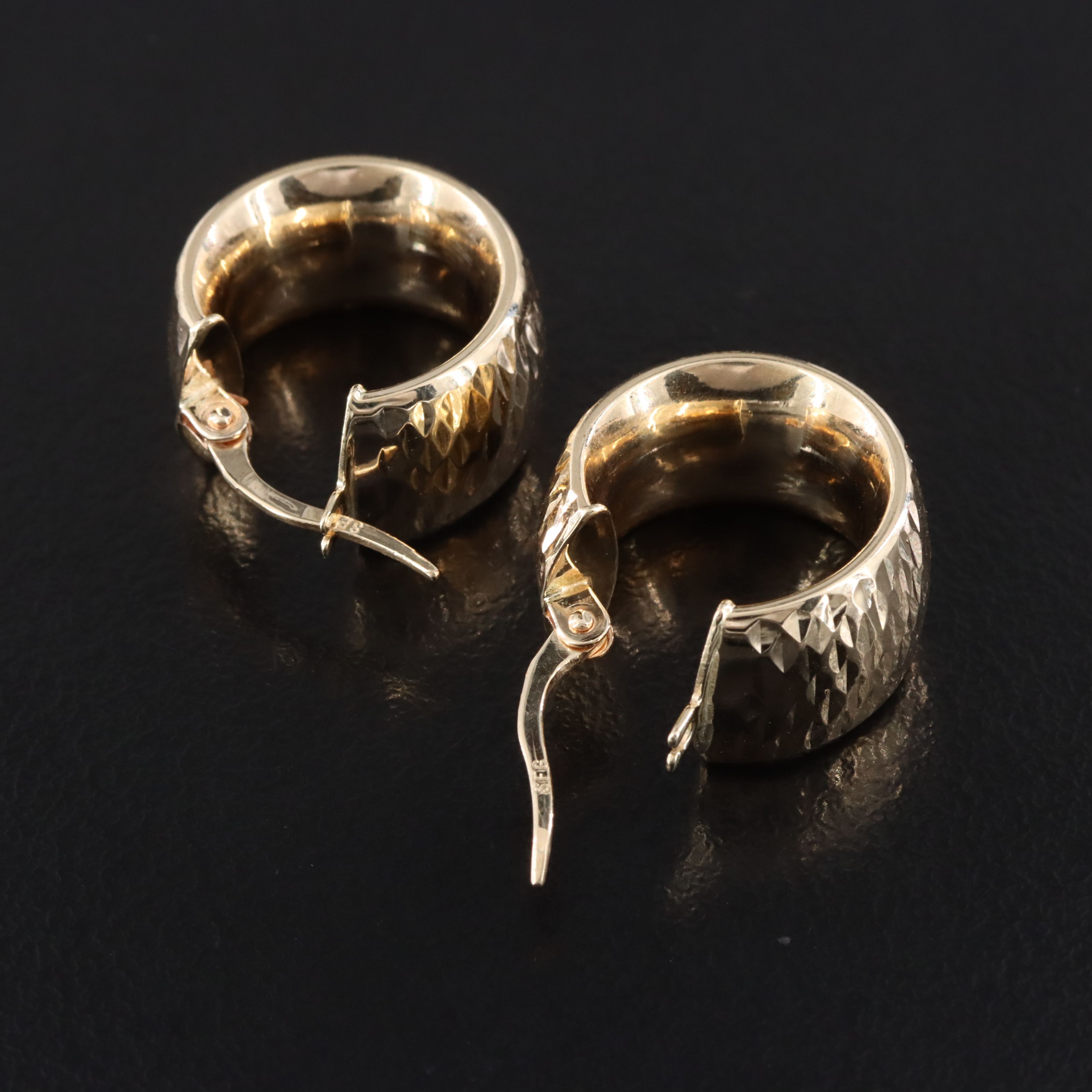 14K Huggie Hoop Earrings with Diamond-Cut Details