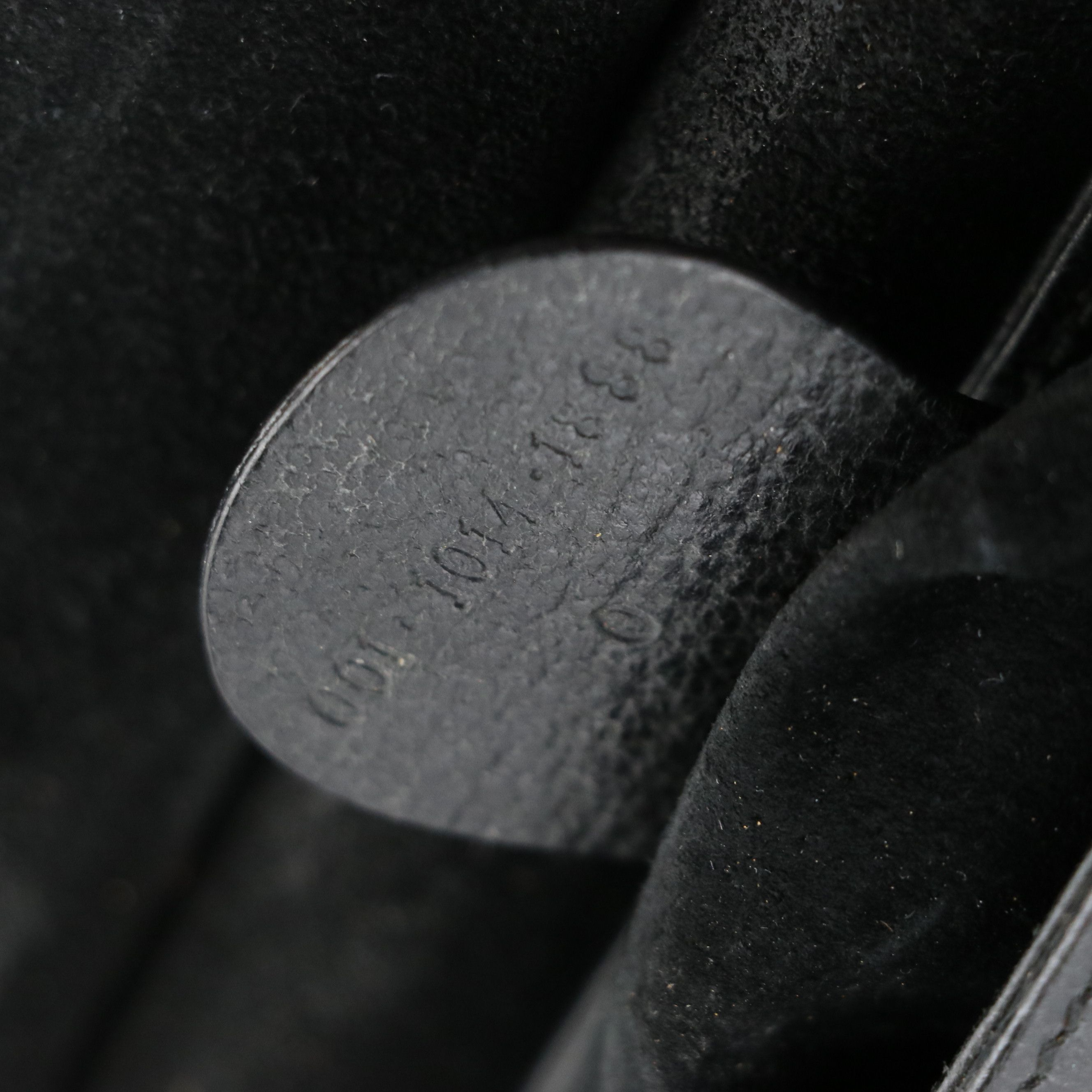 Gucci Bamboo Handle Flap Top Bag in Black Leather