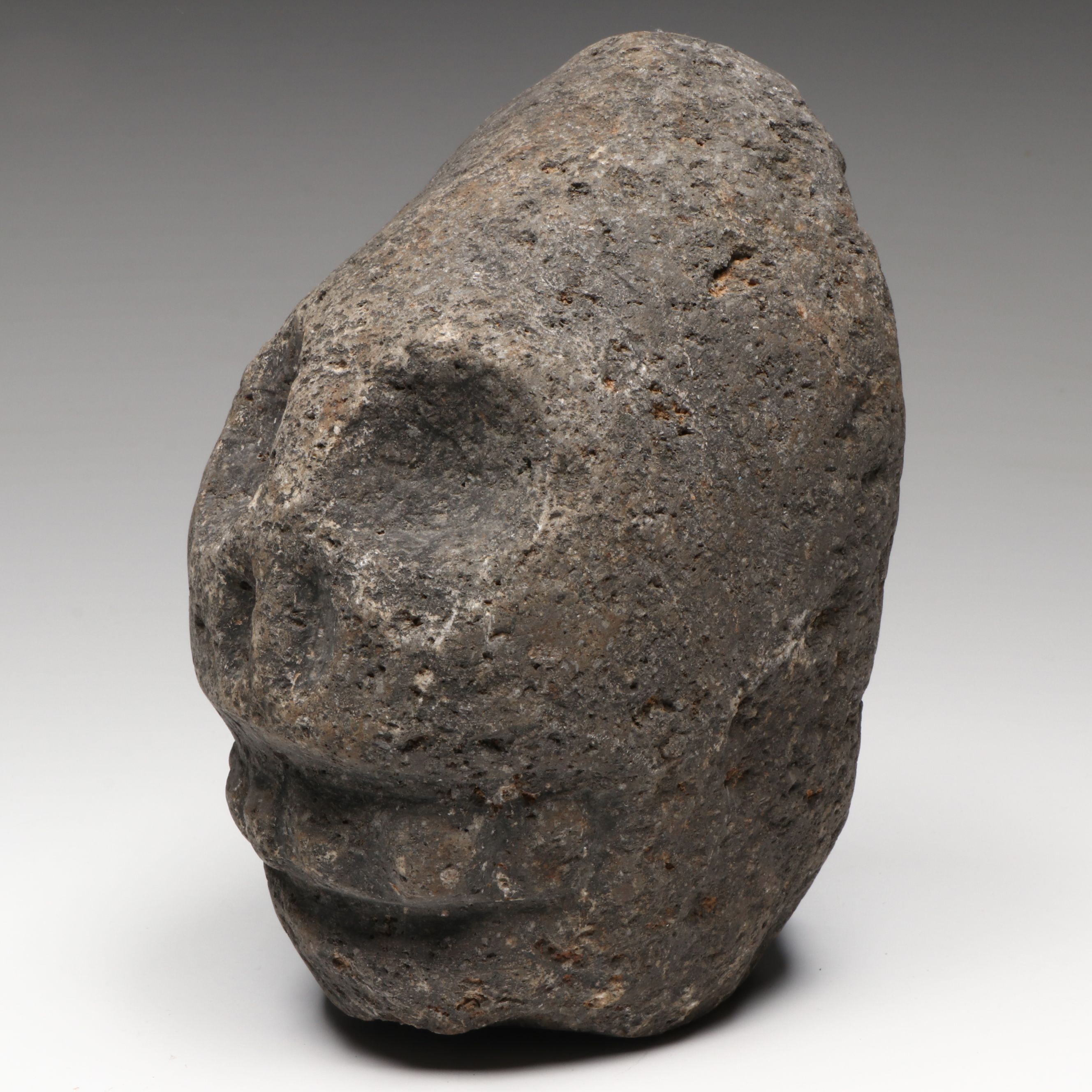 Mesoamerican Volcanic Stone "Mictlāntēcutli" Skull