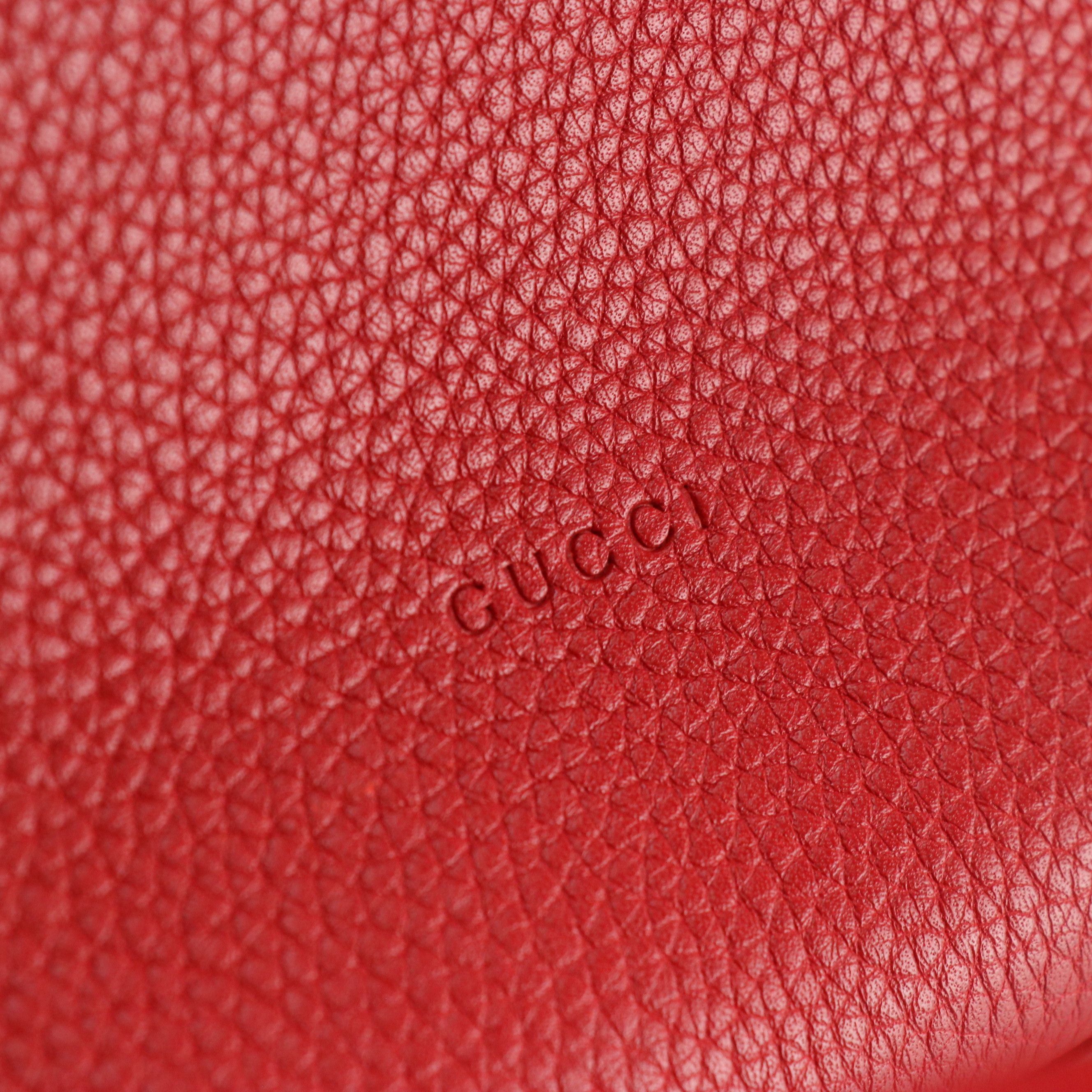 Gucci Bamboo Turnlock Two-Way Shoulder Bag in Red Grained Calfskin Leather