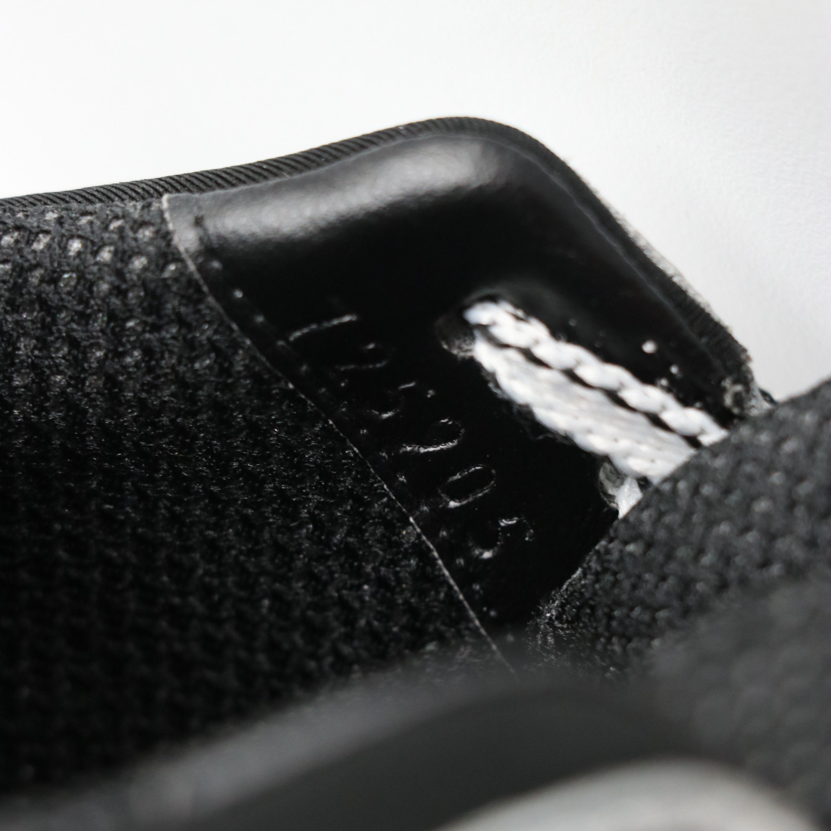 Gucci Basket Low Sneakers 725905 in Silver/Black/White with Box