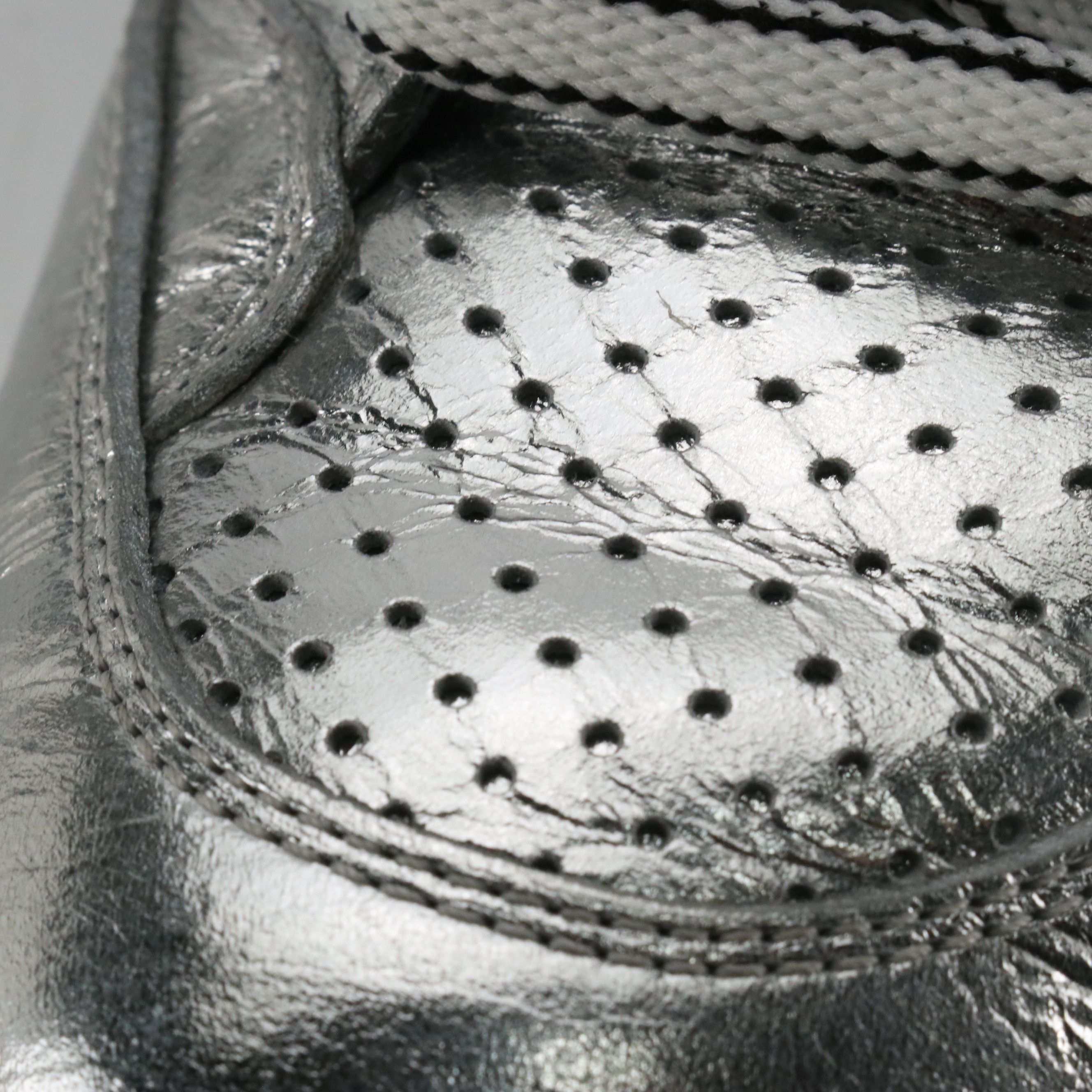 Gucci Basket Low Sneakers 725905 in Silver/Black/White with Box