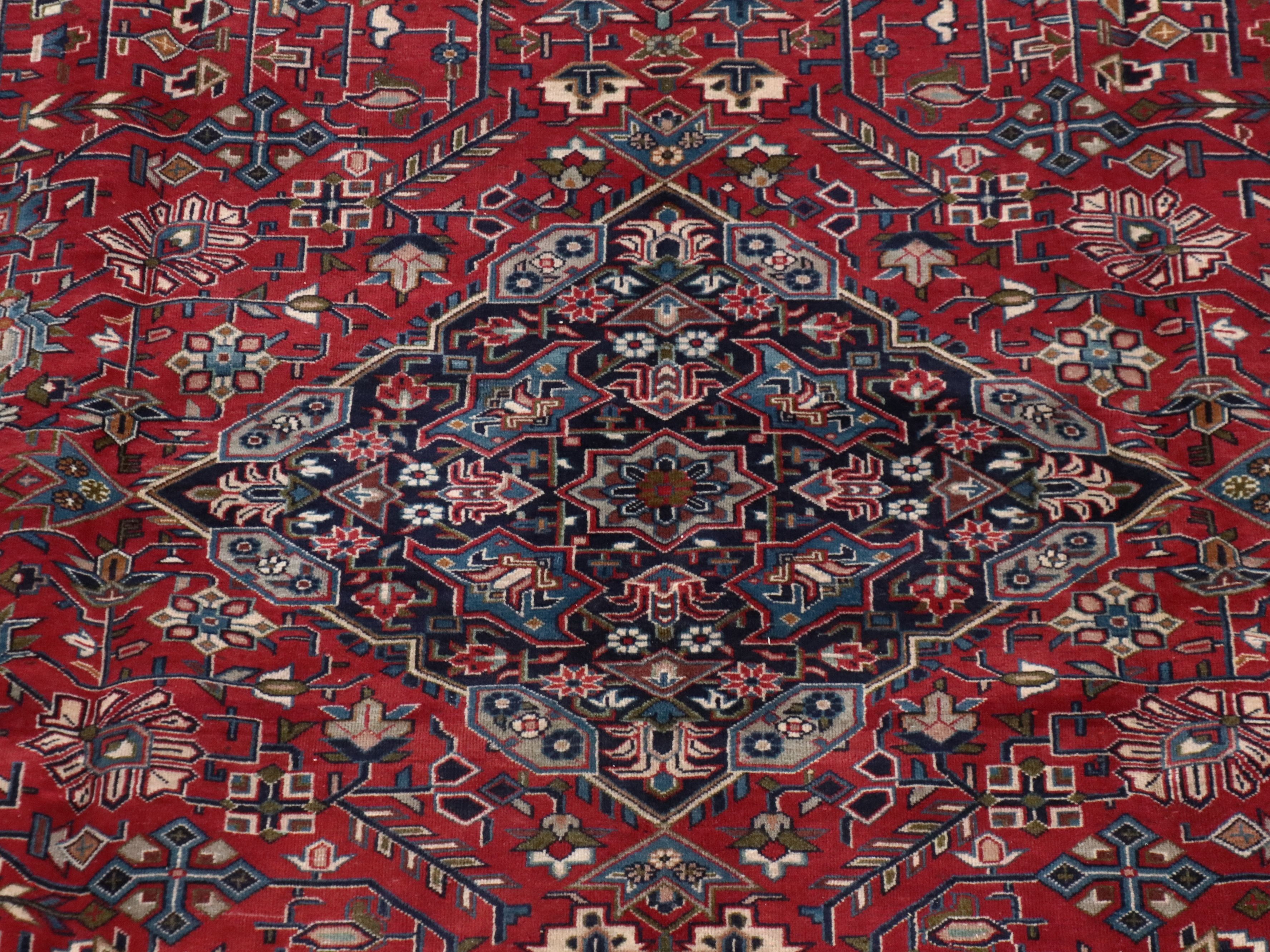 9'7 x 13'2 Hand-Knotted Persian Heriz Room-Sized Rug