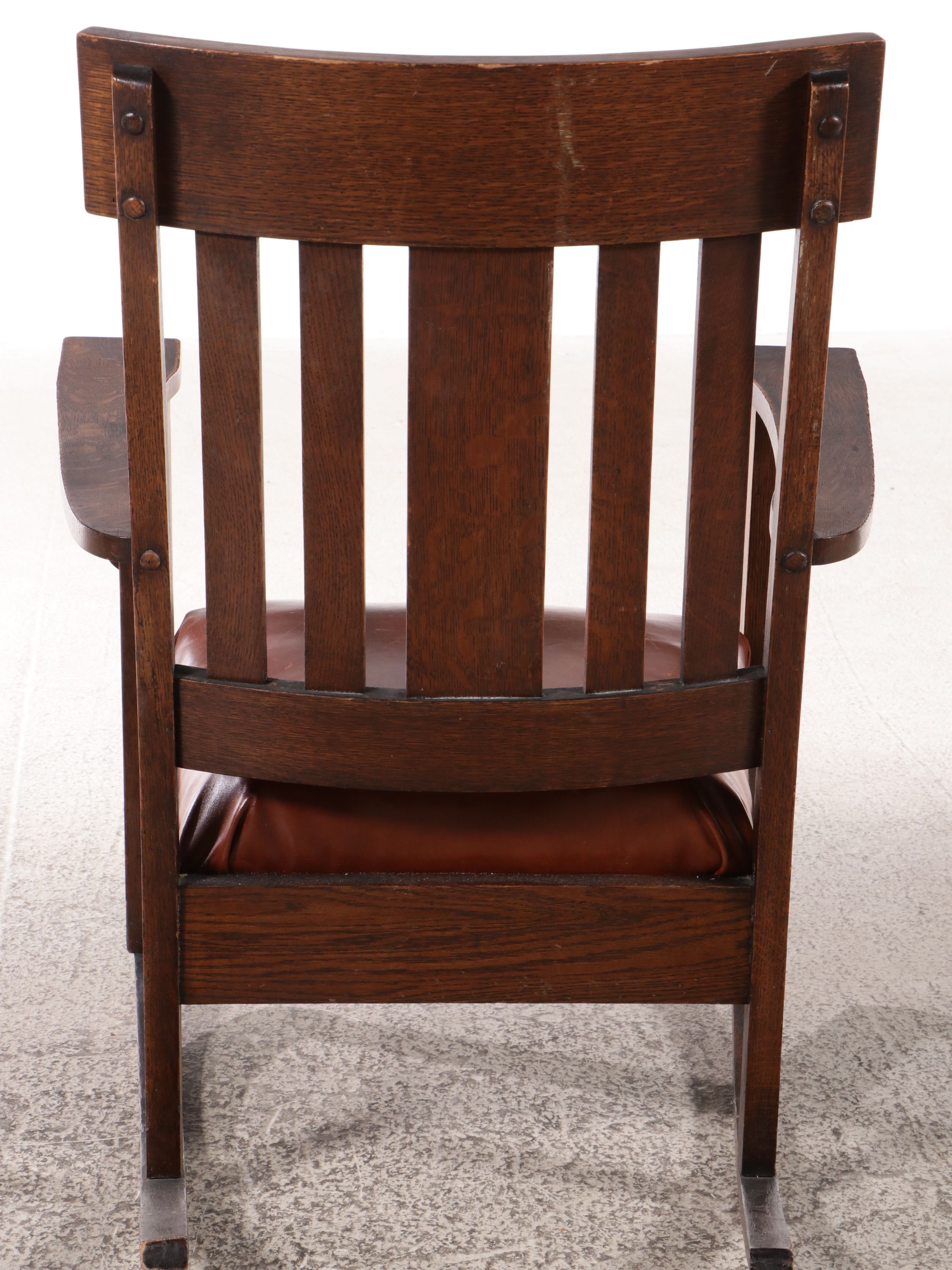 Arts & Crafts Style Oak and Leather Rocking Chair and End Table, 20th Century
