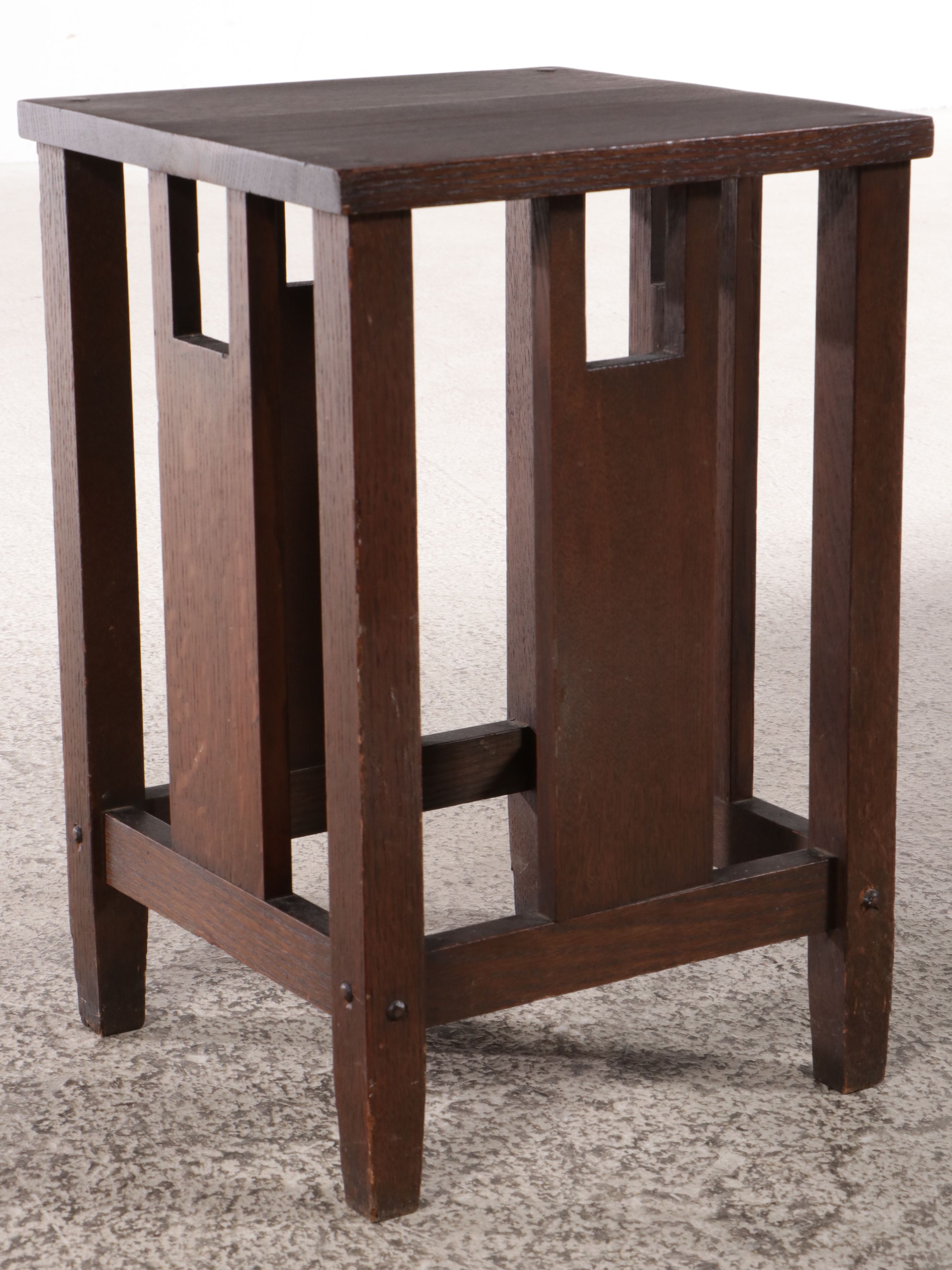 Arts & Crafts Style Oak and Leather Rocking Chair and End Table, 20th Century