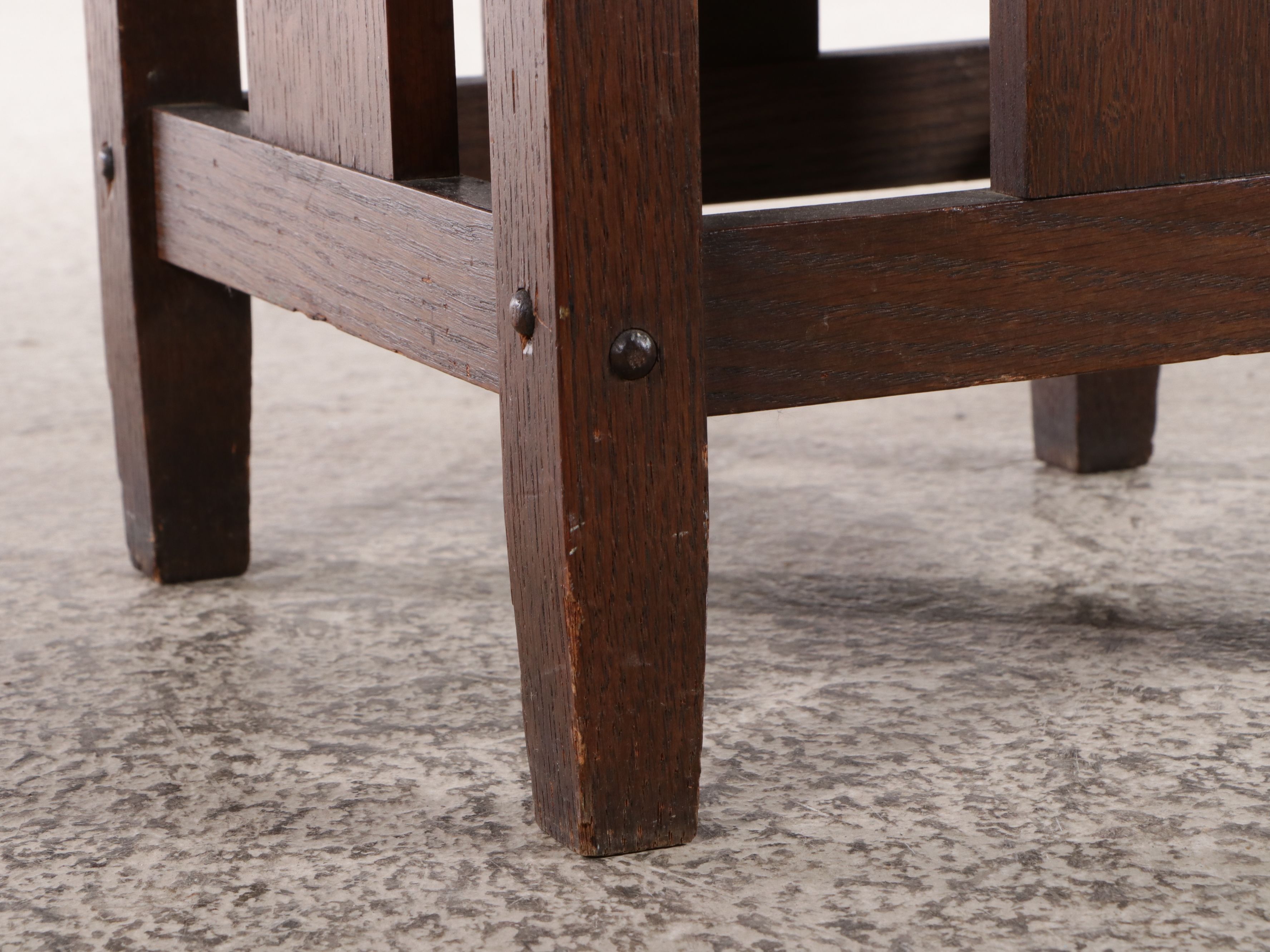 Arts & Crafts Style Oak and Leather Rocking Chair and End Table, 20th Century