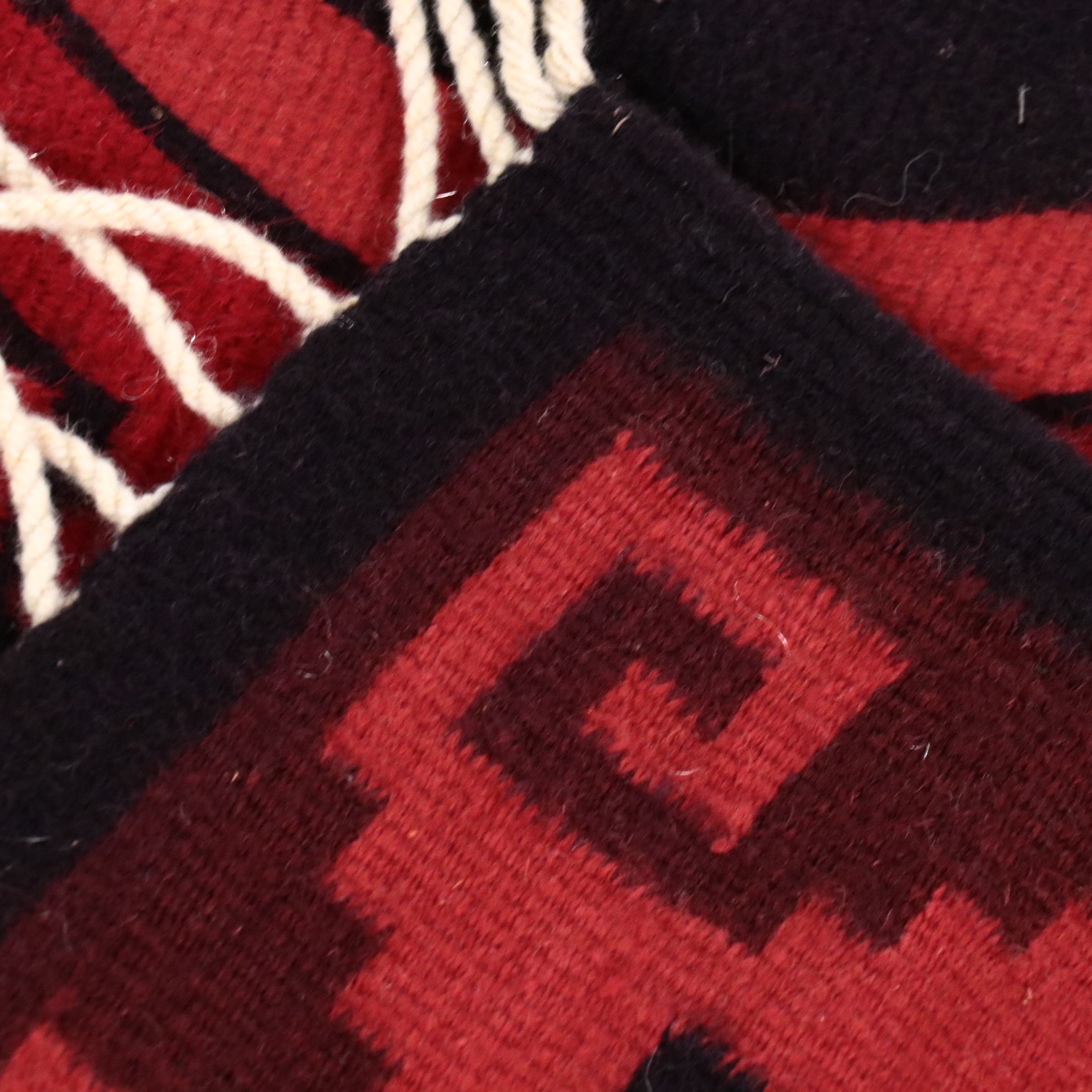 2'7 x 5'3 Handwoven Mexican Zapotec Accent Rug