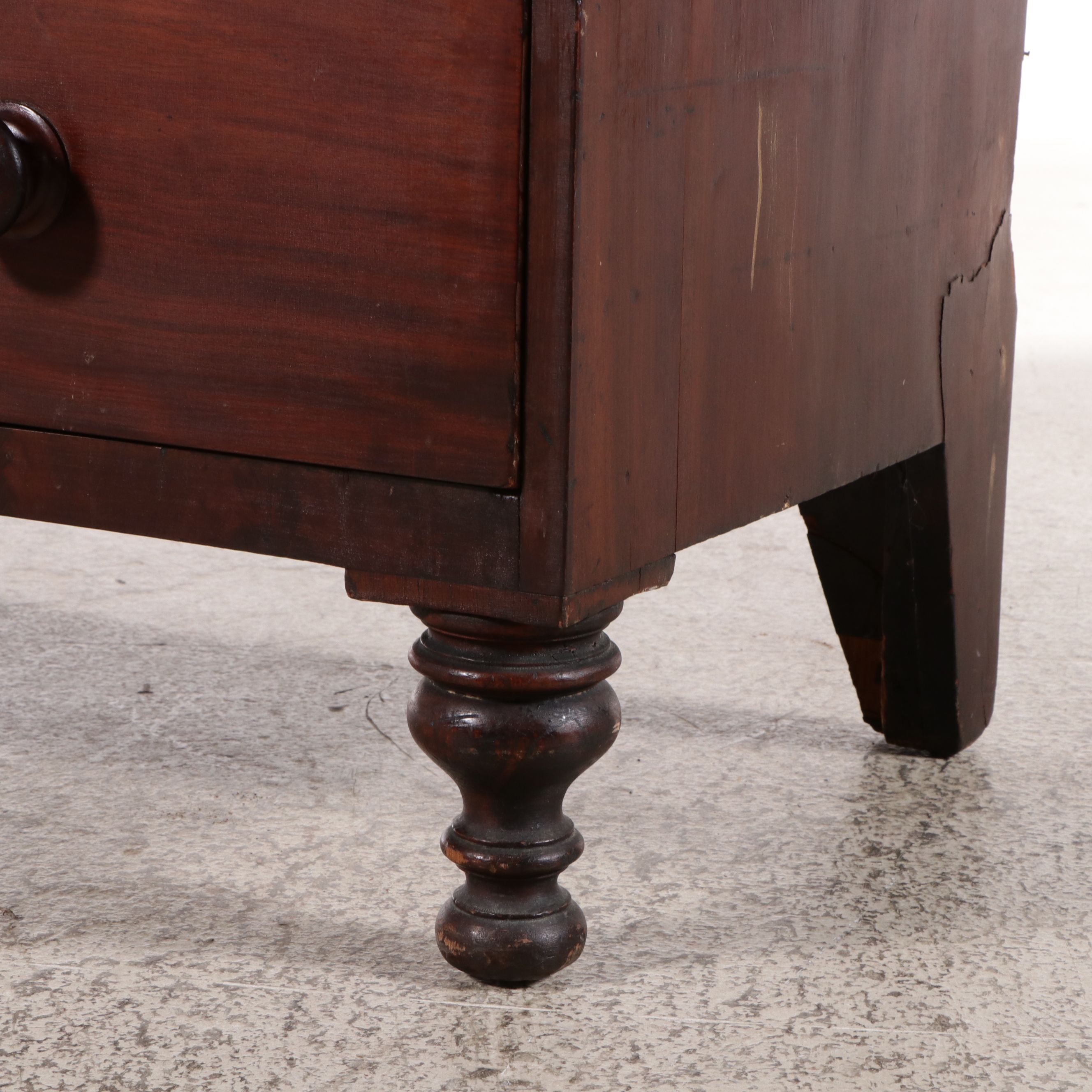 American Empire Mahogany Chest of Drawers, 19th Century