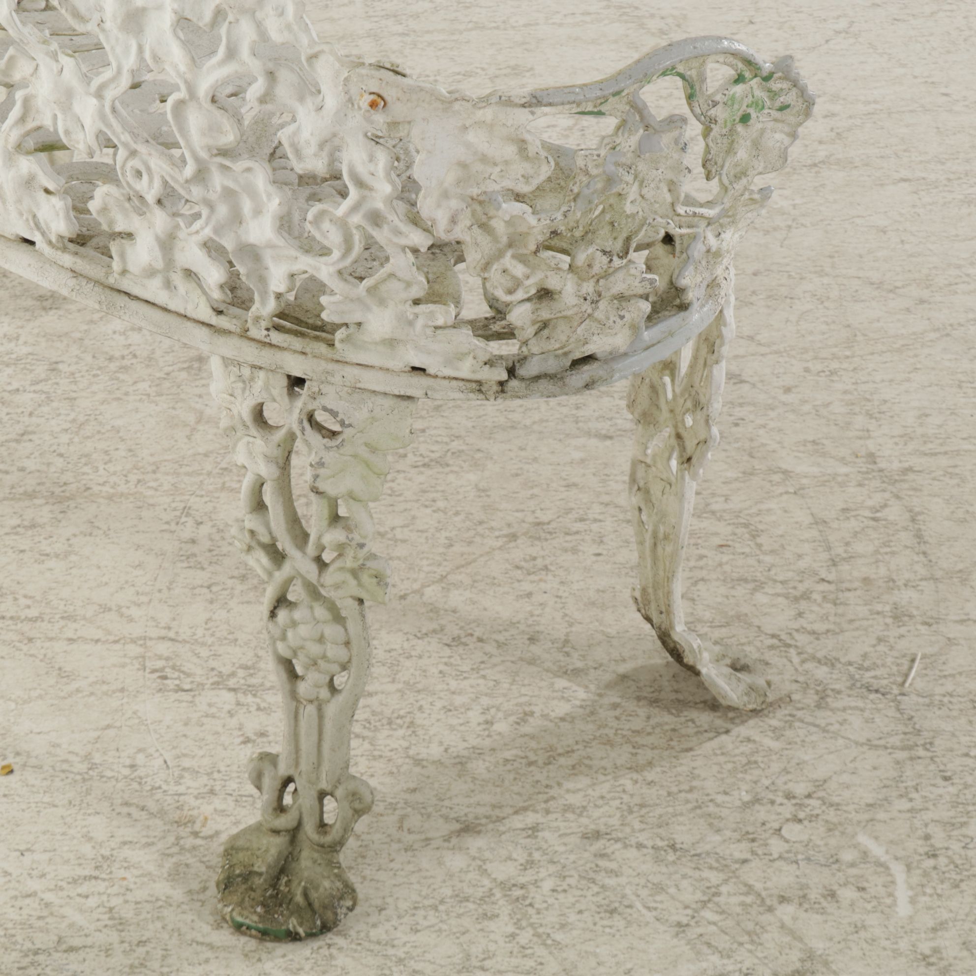 Victorian Style Grapevine Design Painted Cast Aluminum Garden Loveseat