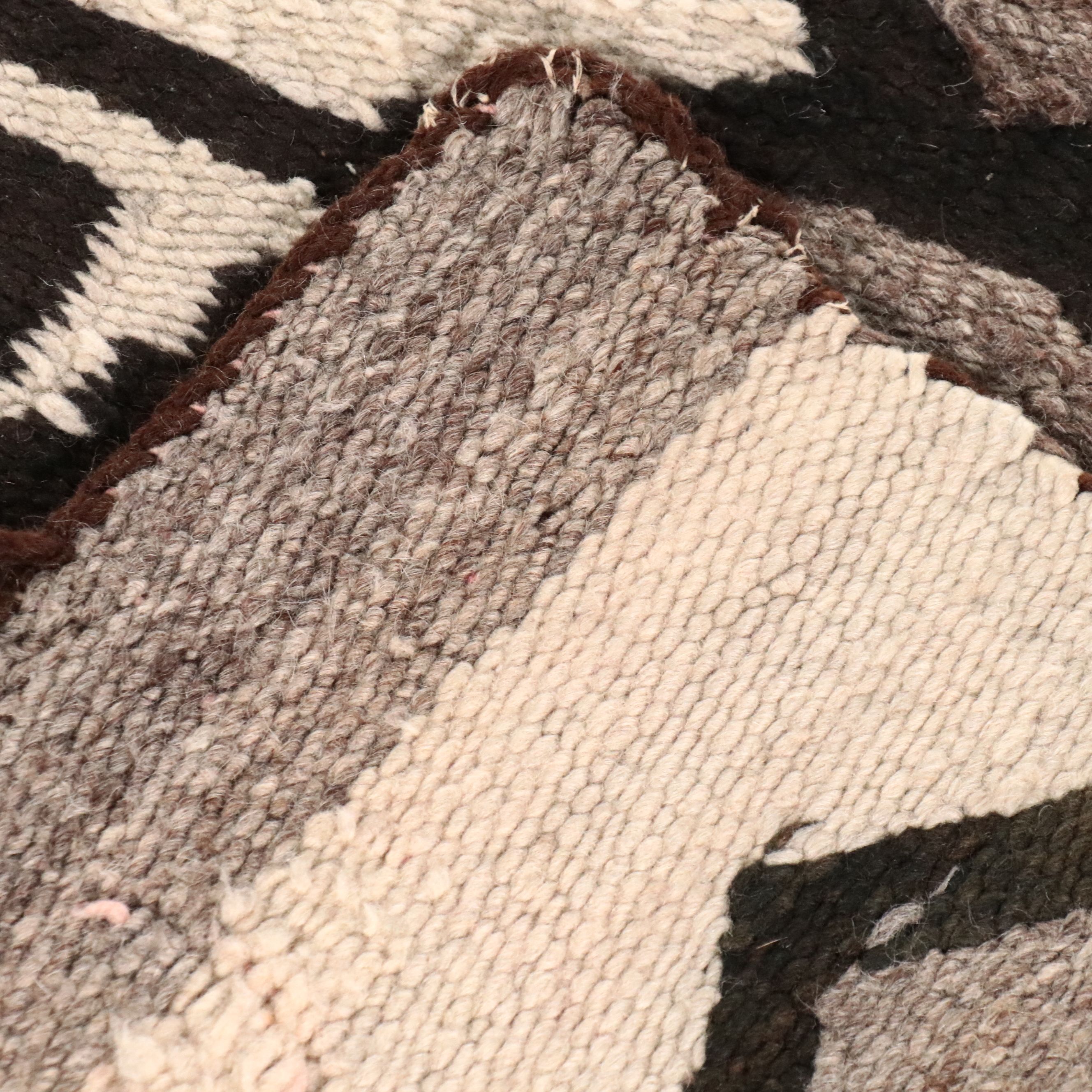 3'1 x 5'9 Handwoven Navajo Style Area Rug