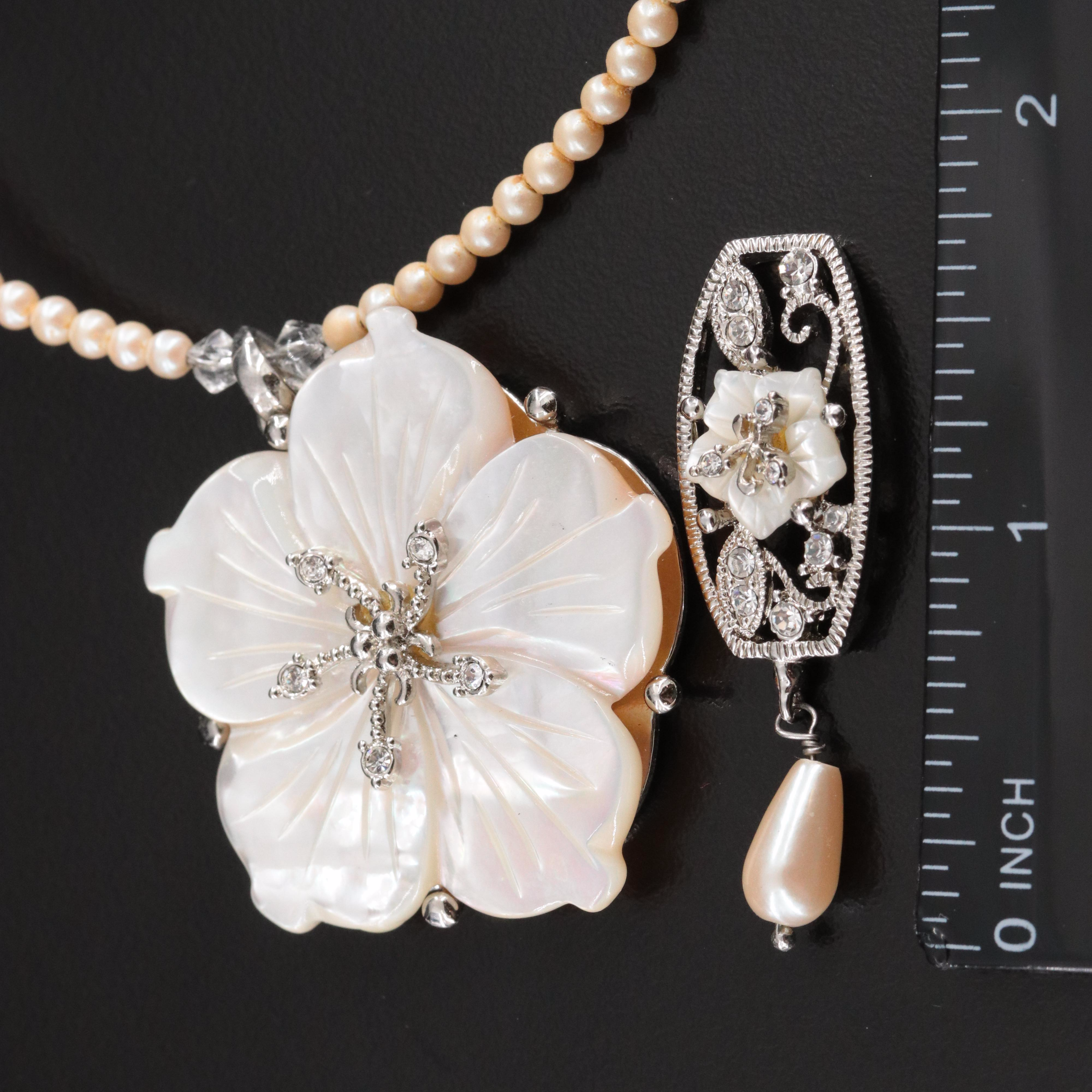 Flexible Pendant Necklace and Earrings with Mother-of-Pearl Flowers