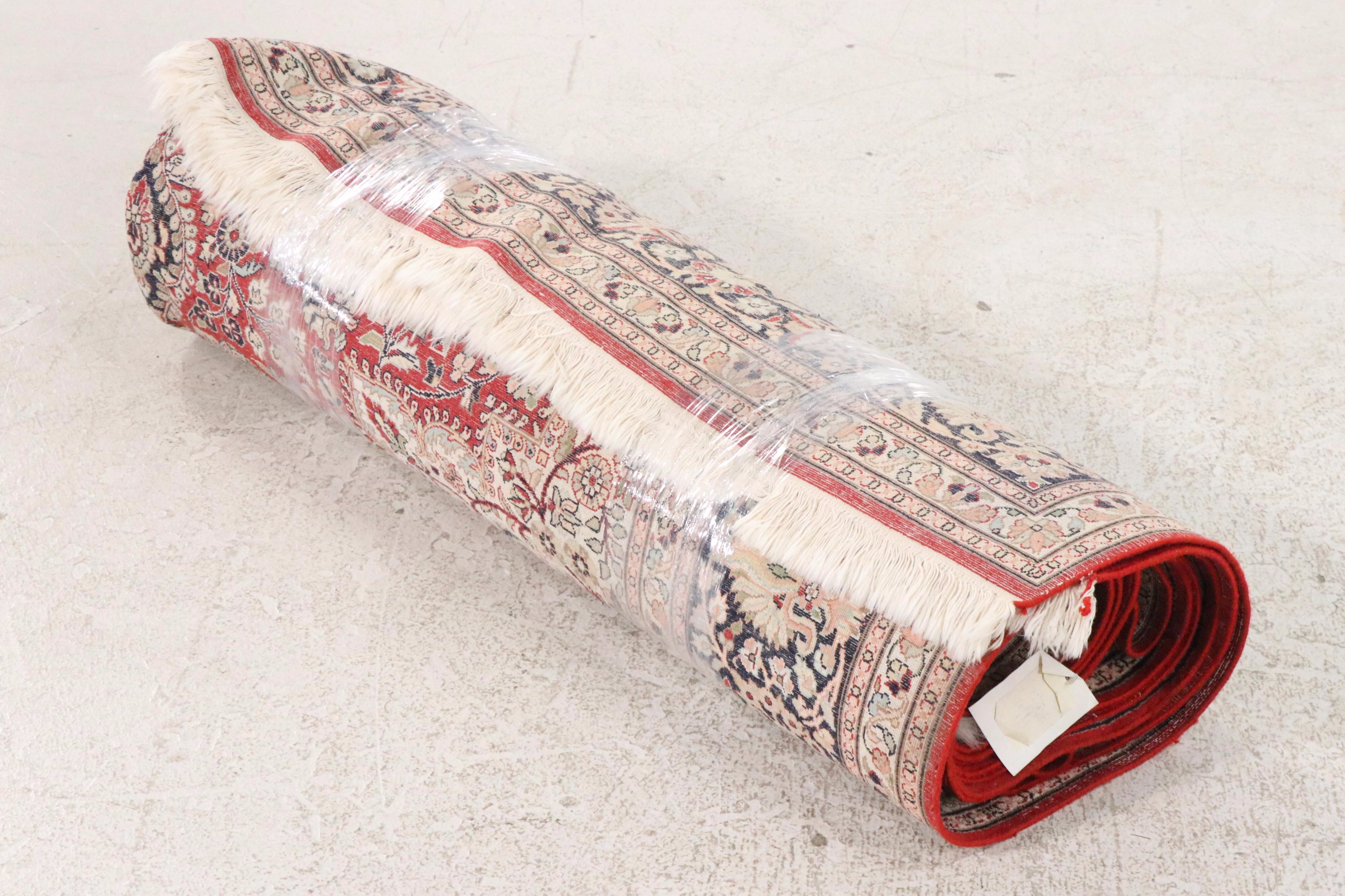 6'2 x 9'9 Machine Made Area Rug