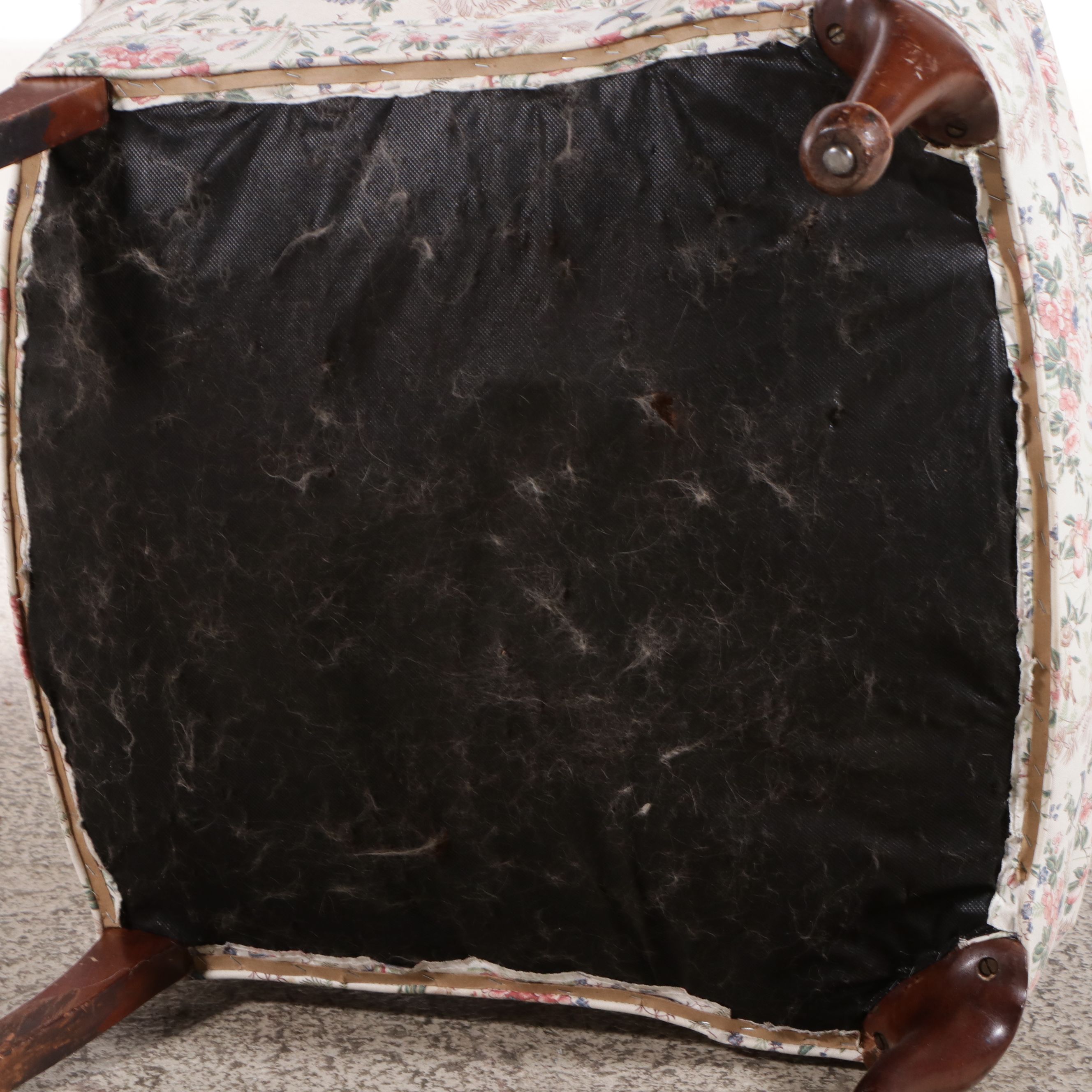 Pair of Queen Anne Style Upholstered Wood Armchairs, Late 20th Century