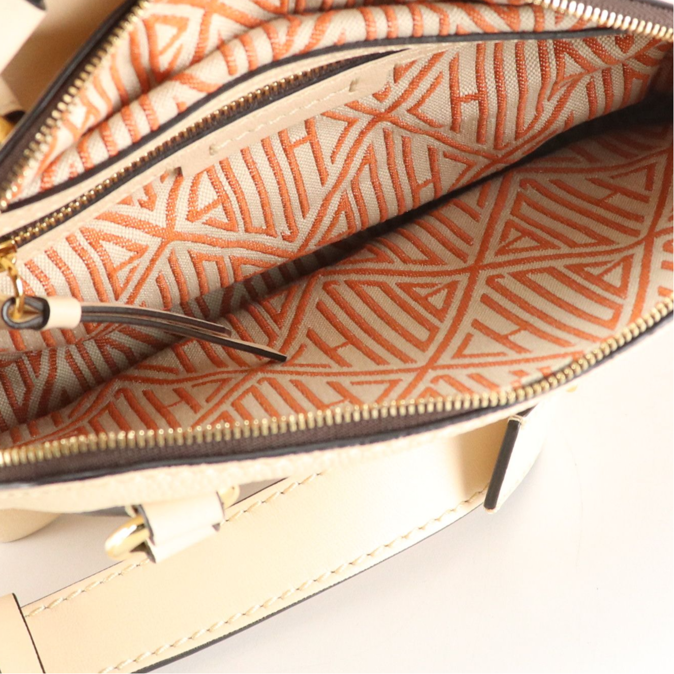 Chloe Small Daria Shoulder Bag in Beige Leather