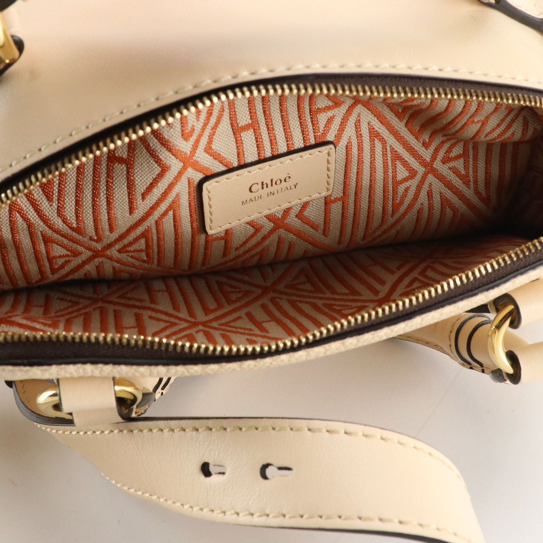 Chloe Small Daria Shoulder Bag in Beige Leather