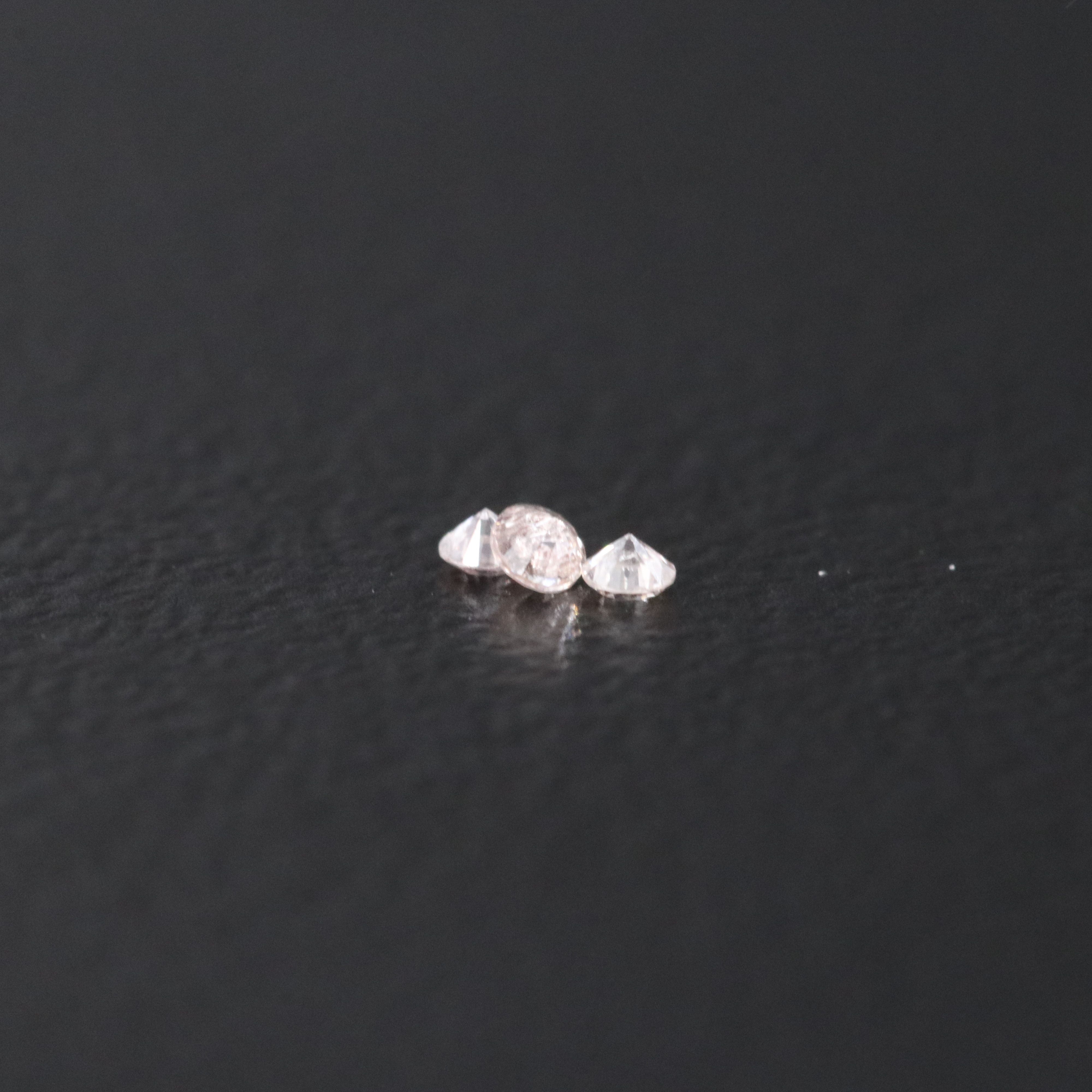 Loose 1.00 CTW Fancy Pink Diamonds