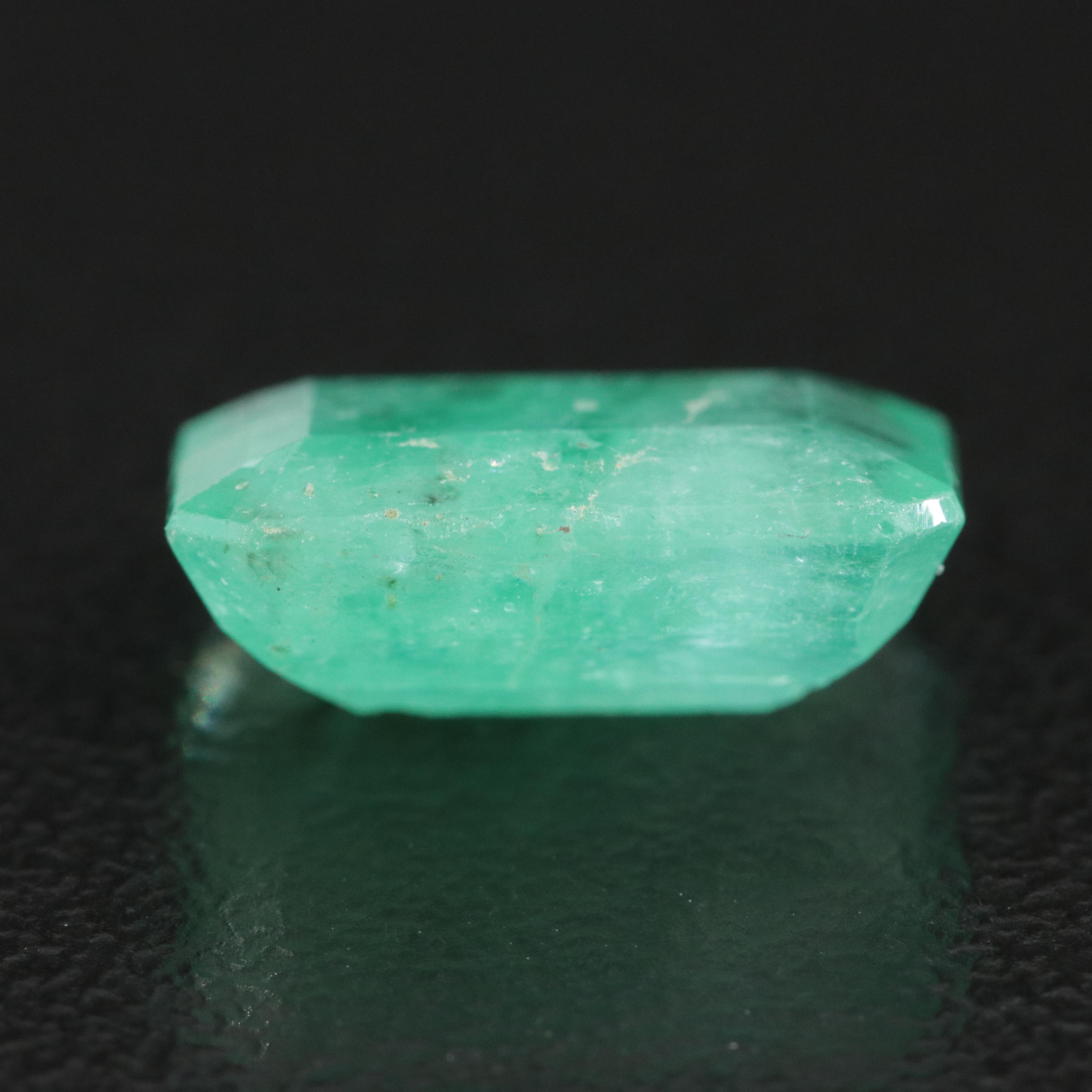 Loose 3.87 CT Emerald